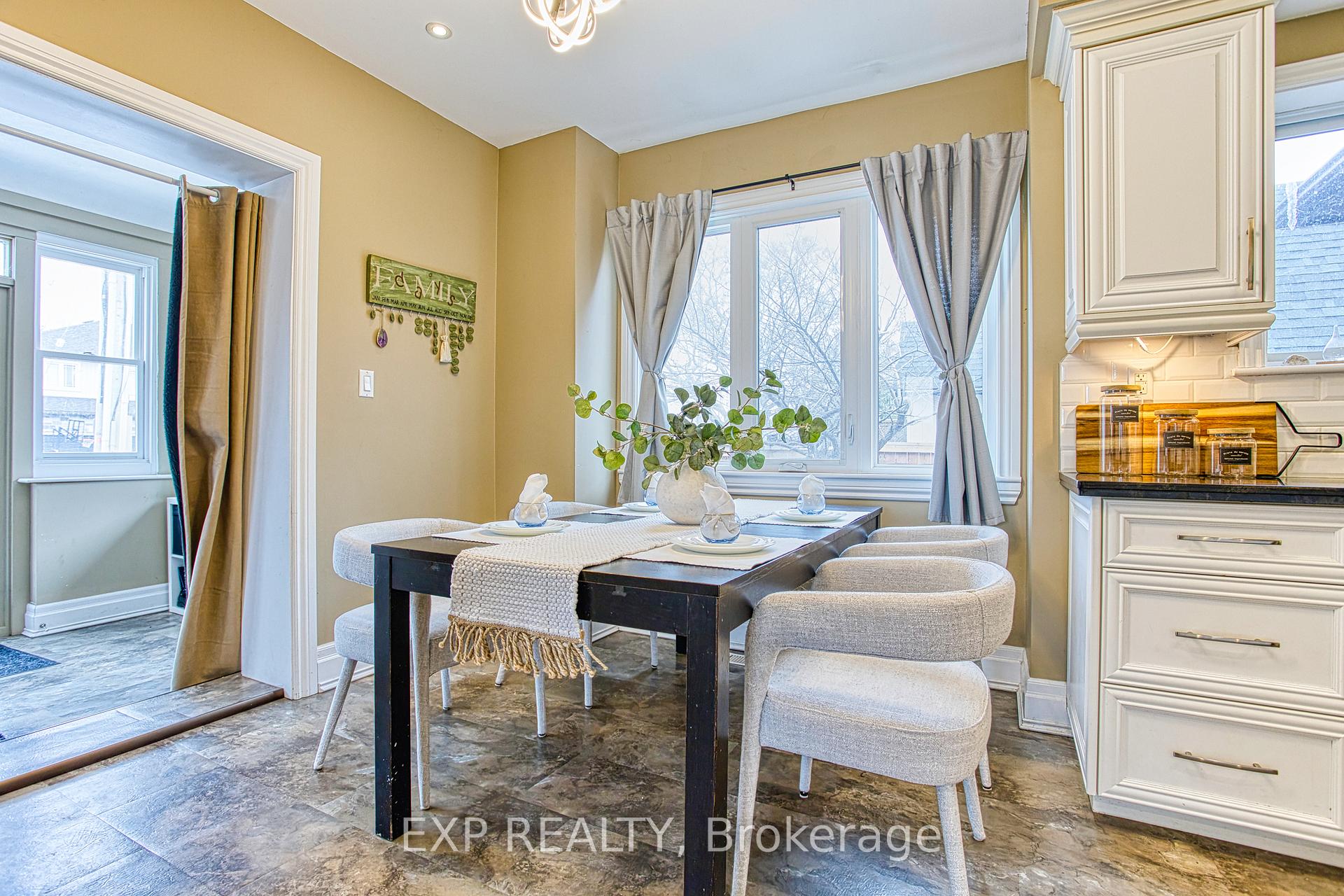 Photo 8 of 202 Central Avenue, Grimsby, Grimsby East — HOMEH