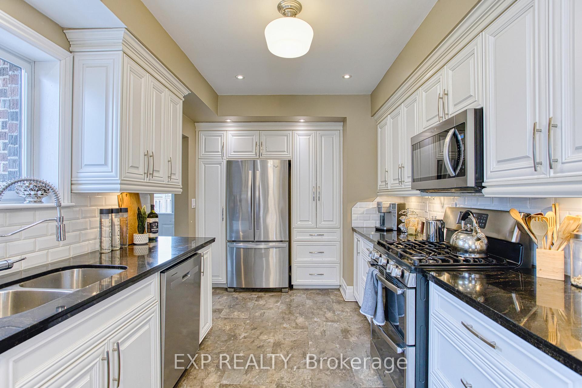 Photo 11 of 202 Central Avenue, Grimsby, Grimsby East — HOMEH