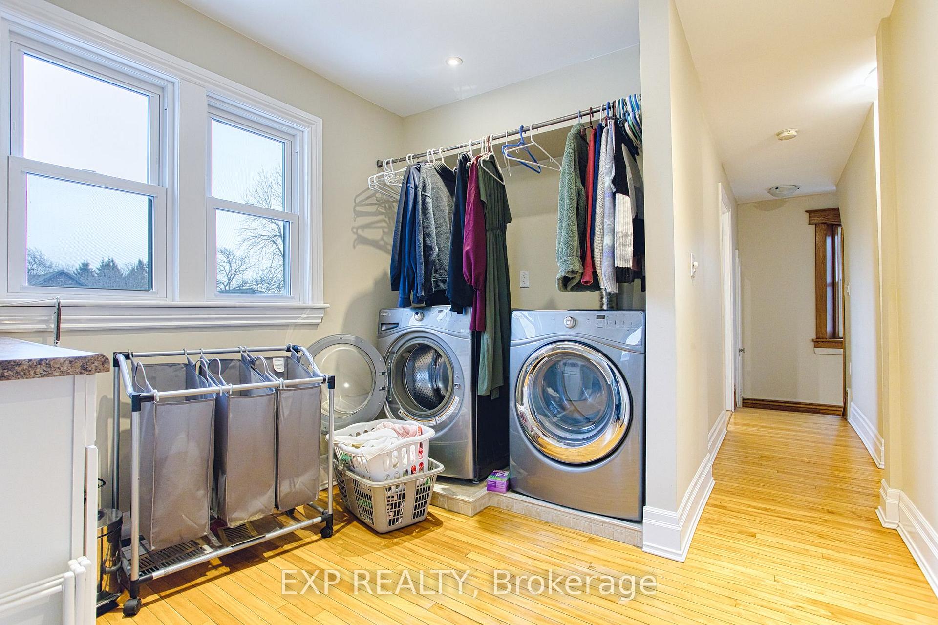 Photo 27 of 202 Central Avenue, Grimsby, Grimsby East — HOMEH