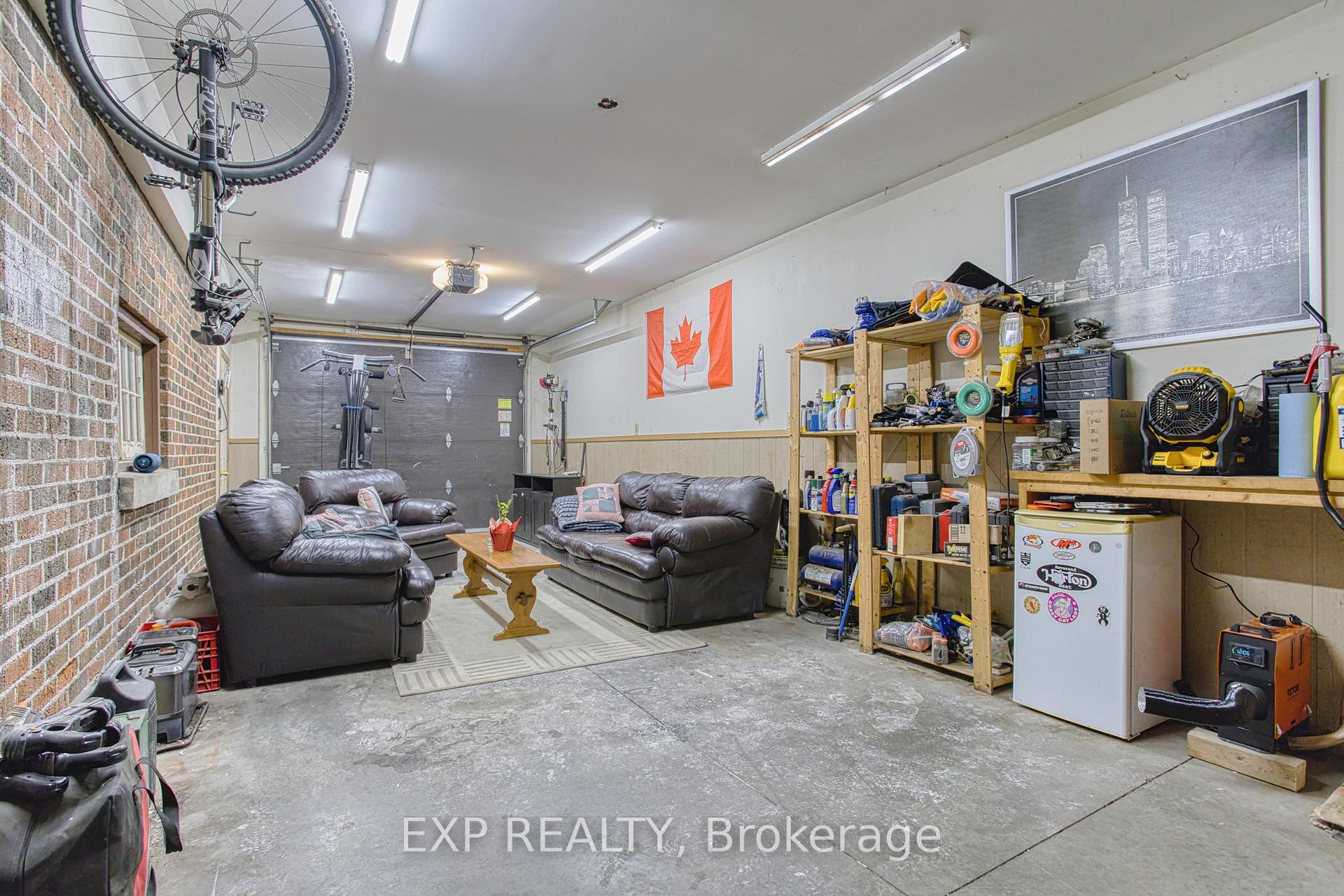 Photo 34 of 202 Central Avenue, Grimsby, Grimsby East — HOMEH