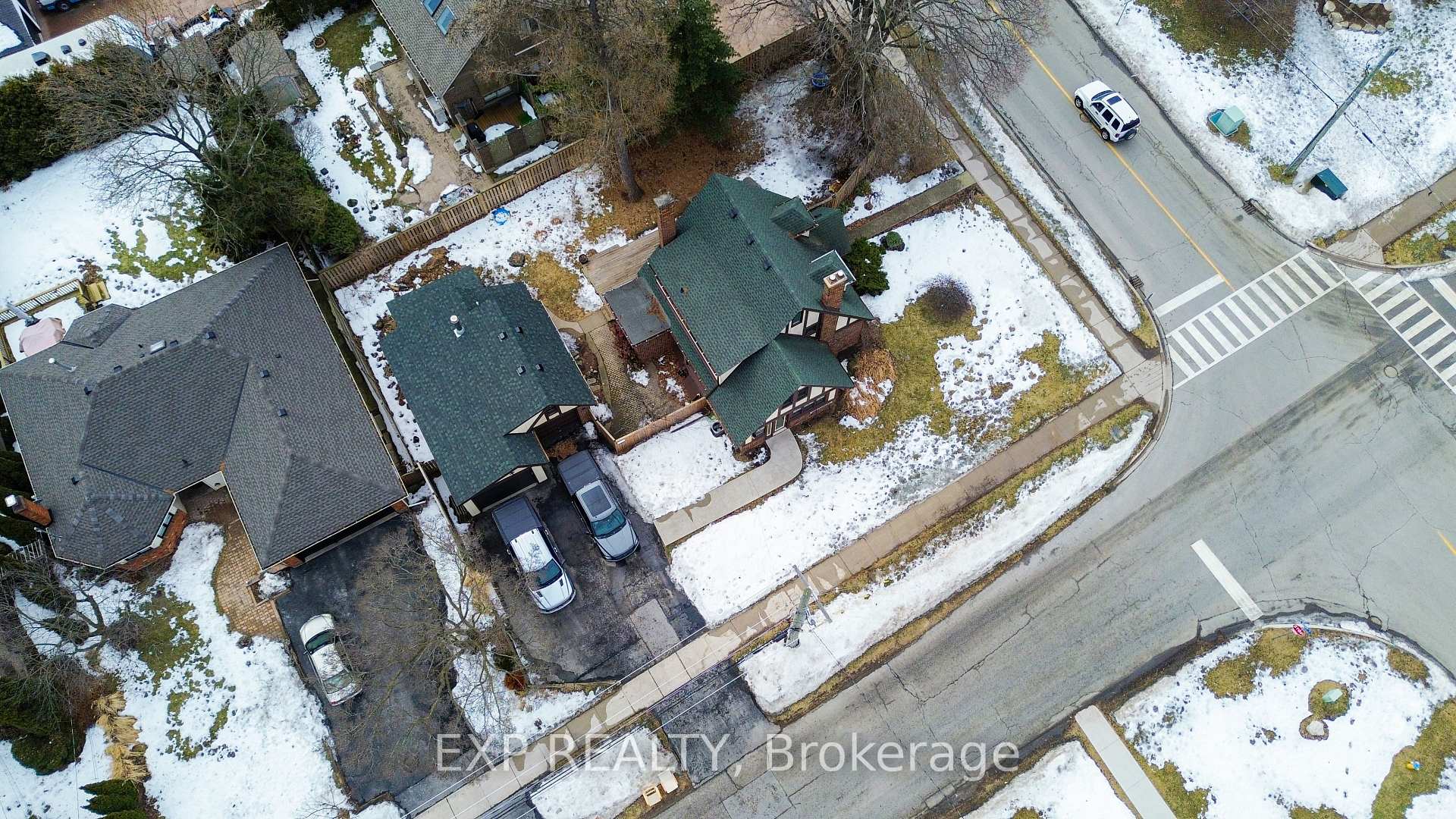Photo 42 of 202 Central Avenue, Grimsby, Grimsby East — HOMEH