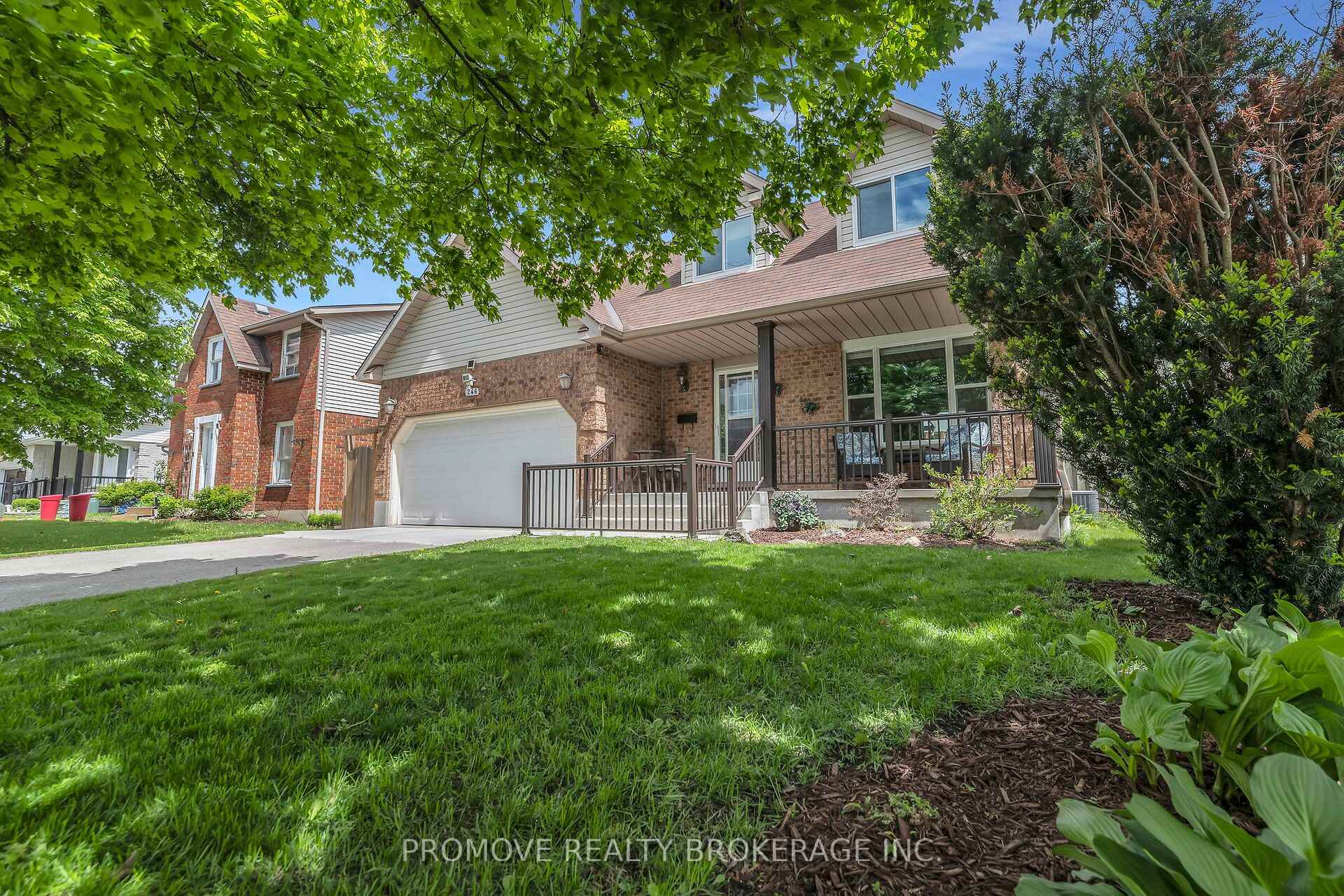 Photo 4 of 246 Elmira Road S, Guelph, Willow West/Sugarbush/West Acres — HOMEH