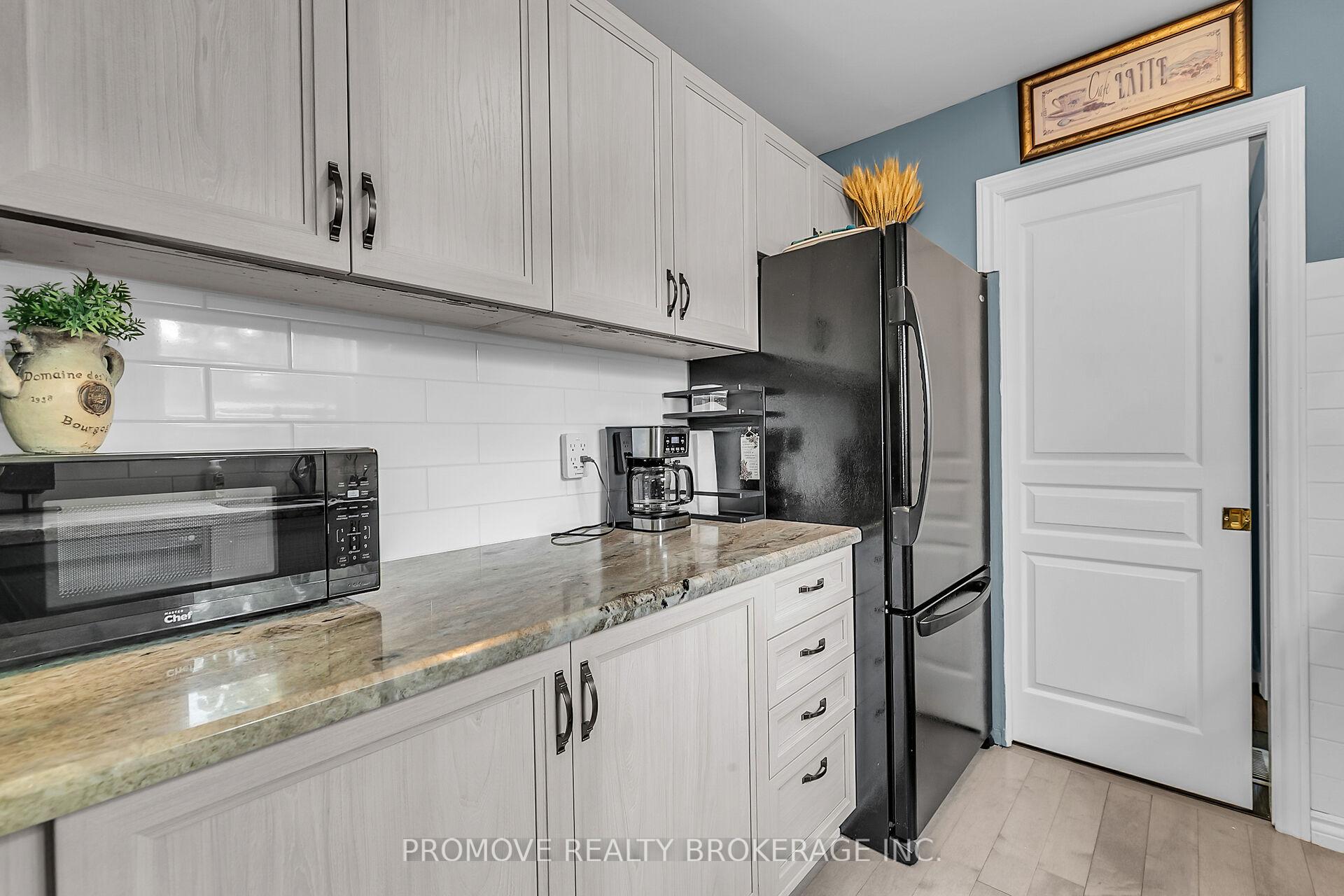 Photo 16 of 246 Elmira Road S, Guelph, Willow West/Sugarbush/West Acres — HOMEH