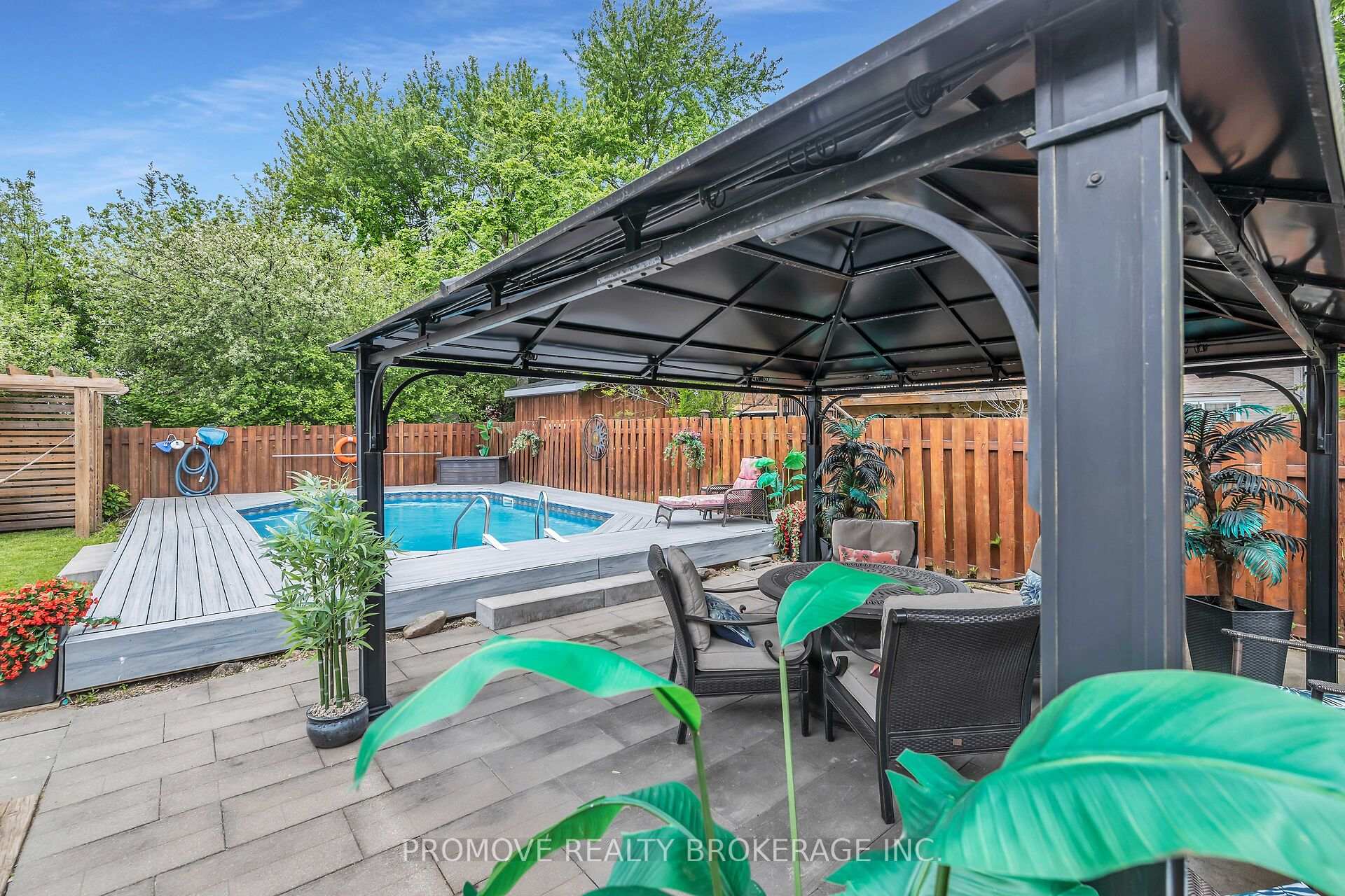 Photo 43 of 246 Elmira Road S, Guelph, Willow West/Sugarbush/West Acres — HOMEH