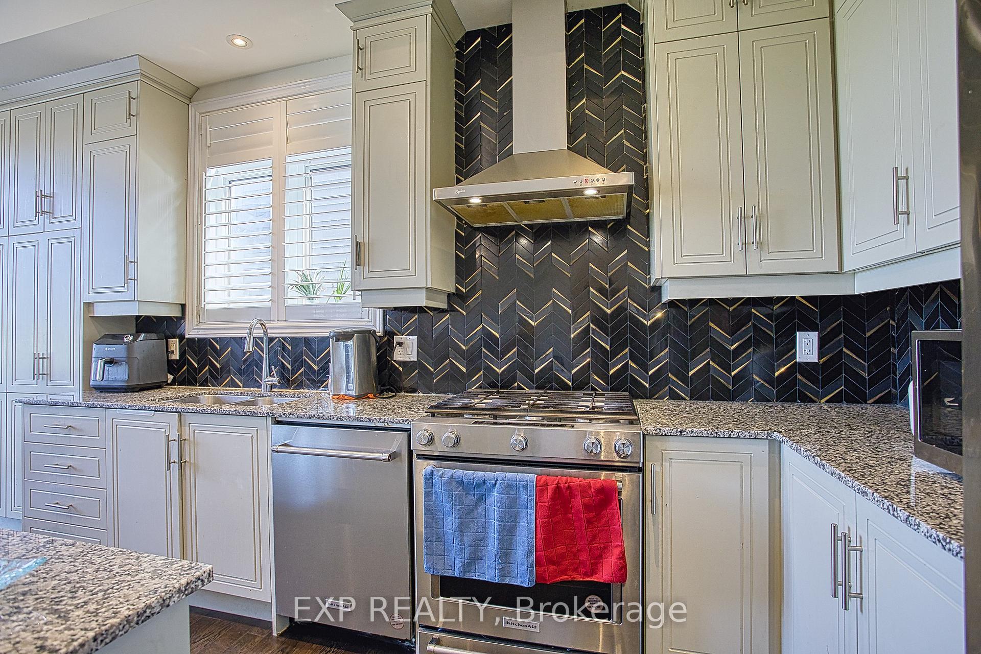 Photo 15 of 90 Spitfire Drive, Hamilton, Mount Hope — HOMEH