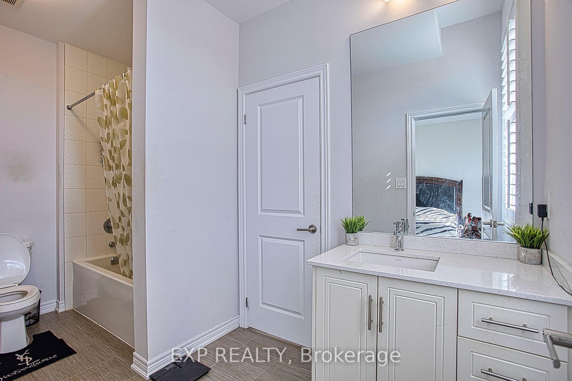 Photo 23 of 90 Spitfire Drive, Hamilton, Mount Hope — HOMEH