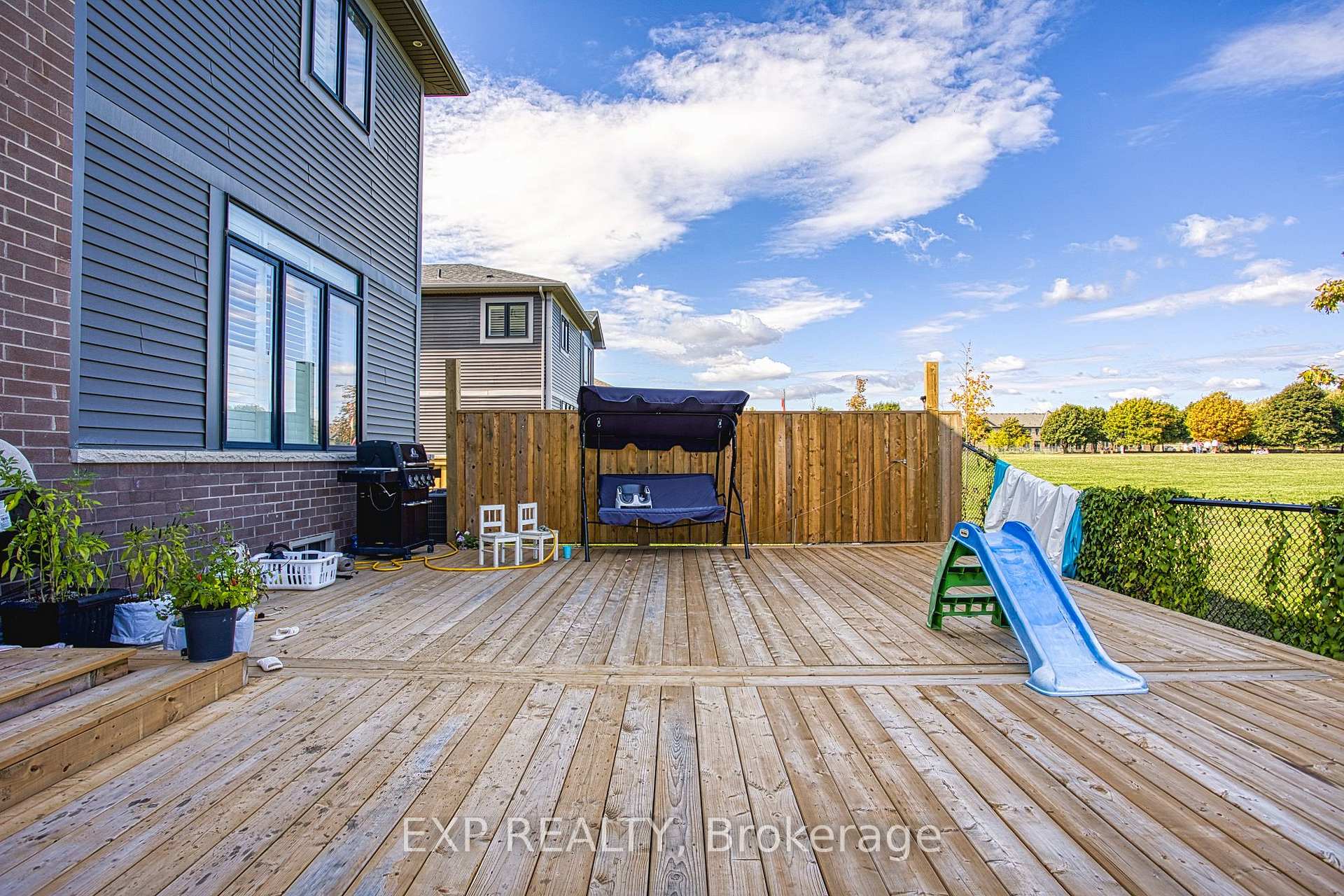 Photo 32 of 90 Spitfire Drive, Hamilton, Mount Hope — HOMEH