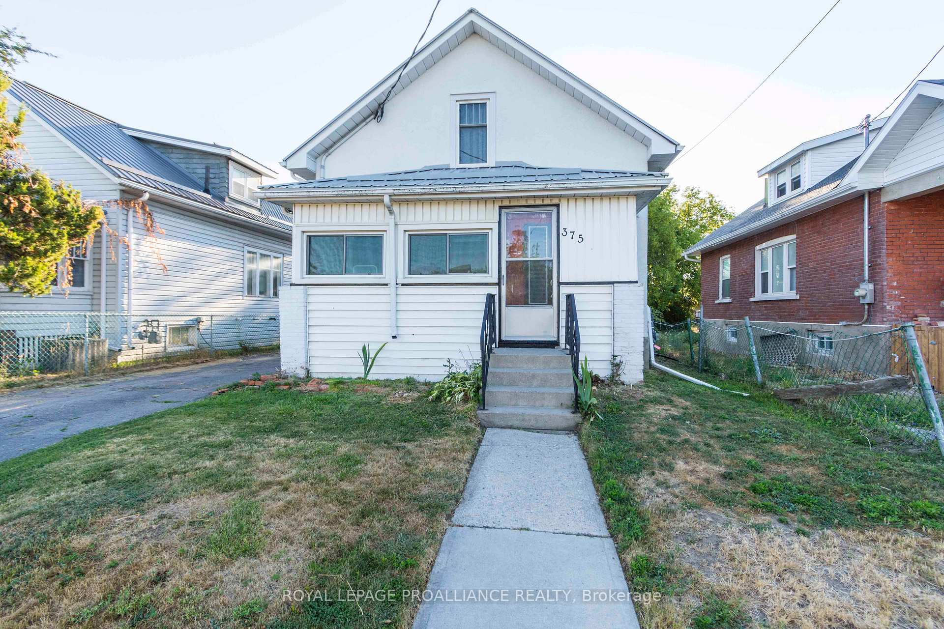 Photo 2 of 375 Coleman Street, Belleville, Belleville Ward — HOMEH