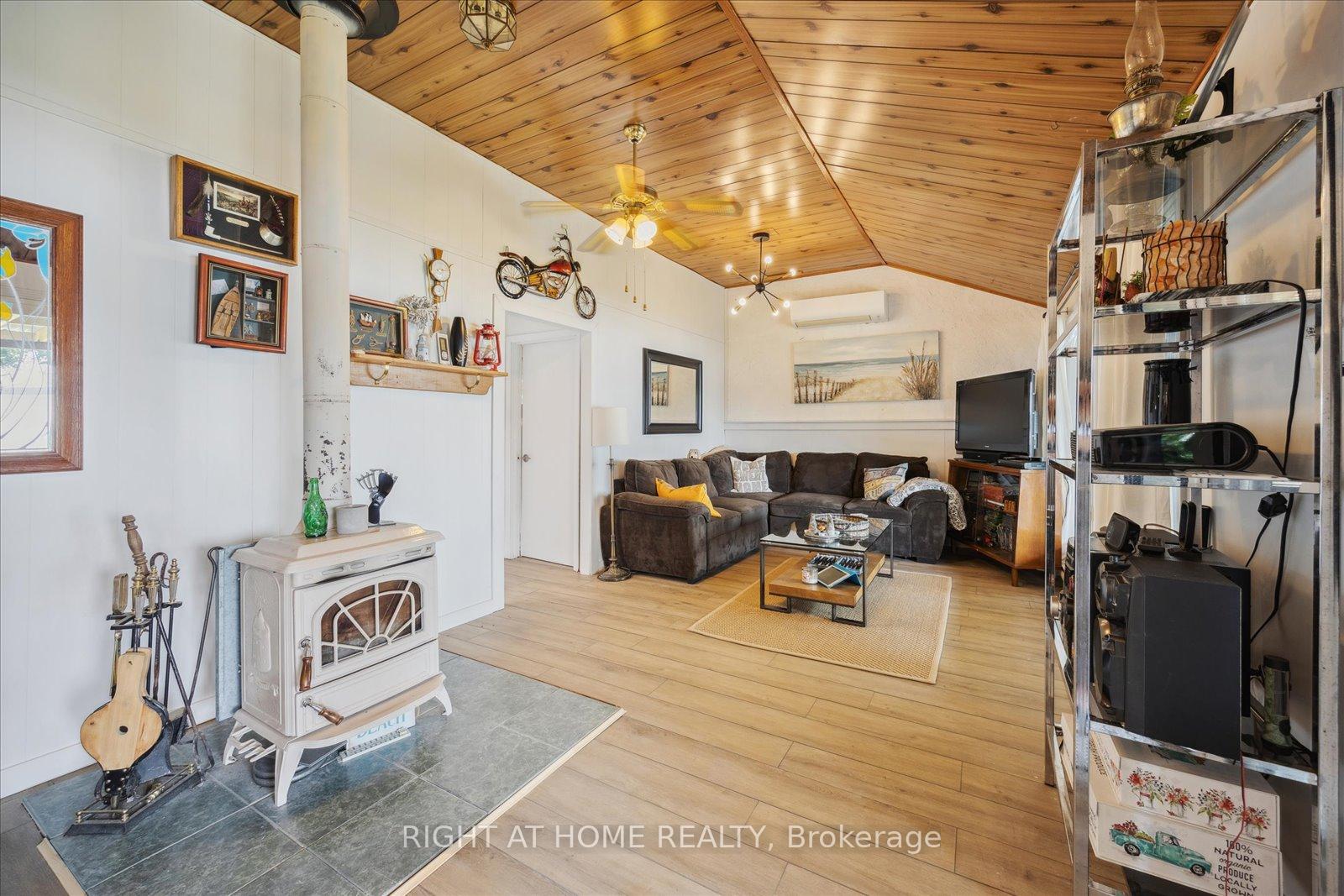 Photo 16 of 93 Oakdene Crescent, Kawartha Lakes, Mariposa — HOMEH
