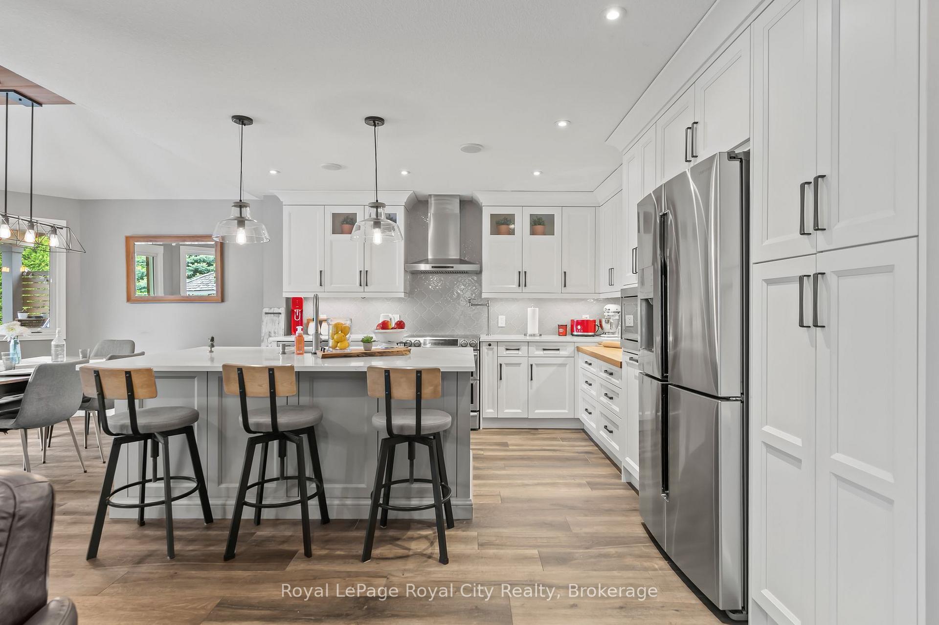 Photo 6 of 4 Lois Lane, Guelph, Willow West/Sugarbush/West Acres — HOMEH