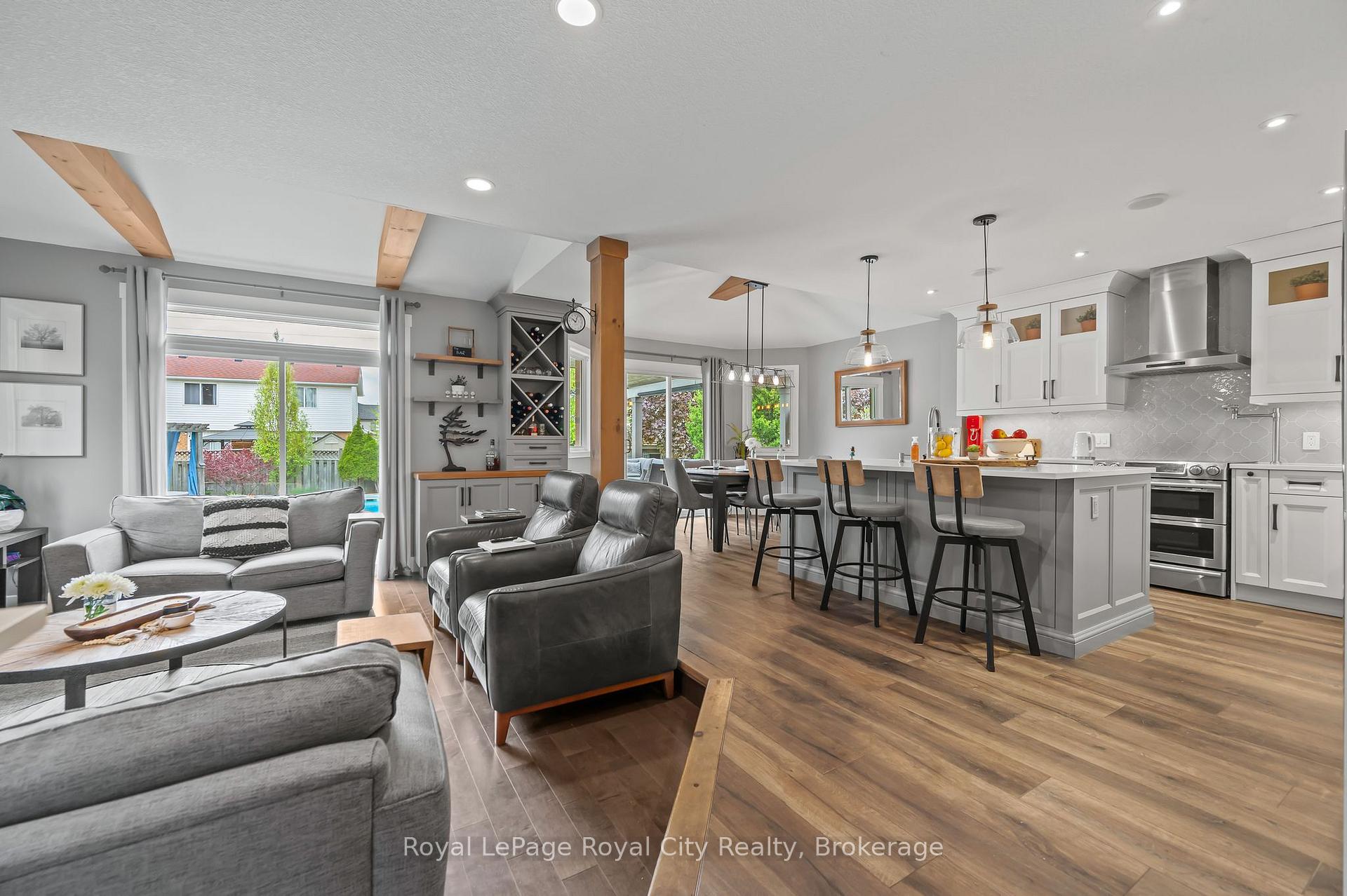 Photo 9 of 4 Lois Lane, Guelph, Willow West/Sugarbush/West Acres — HOMEH