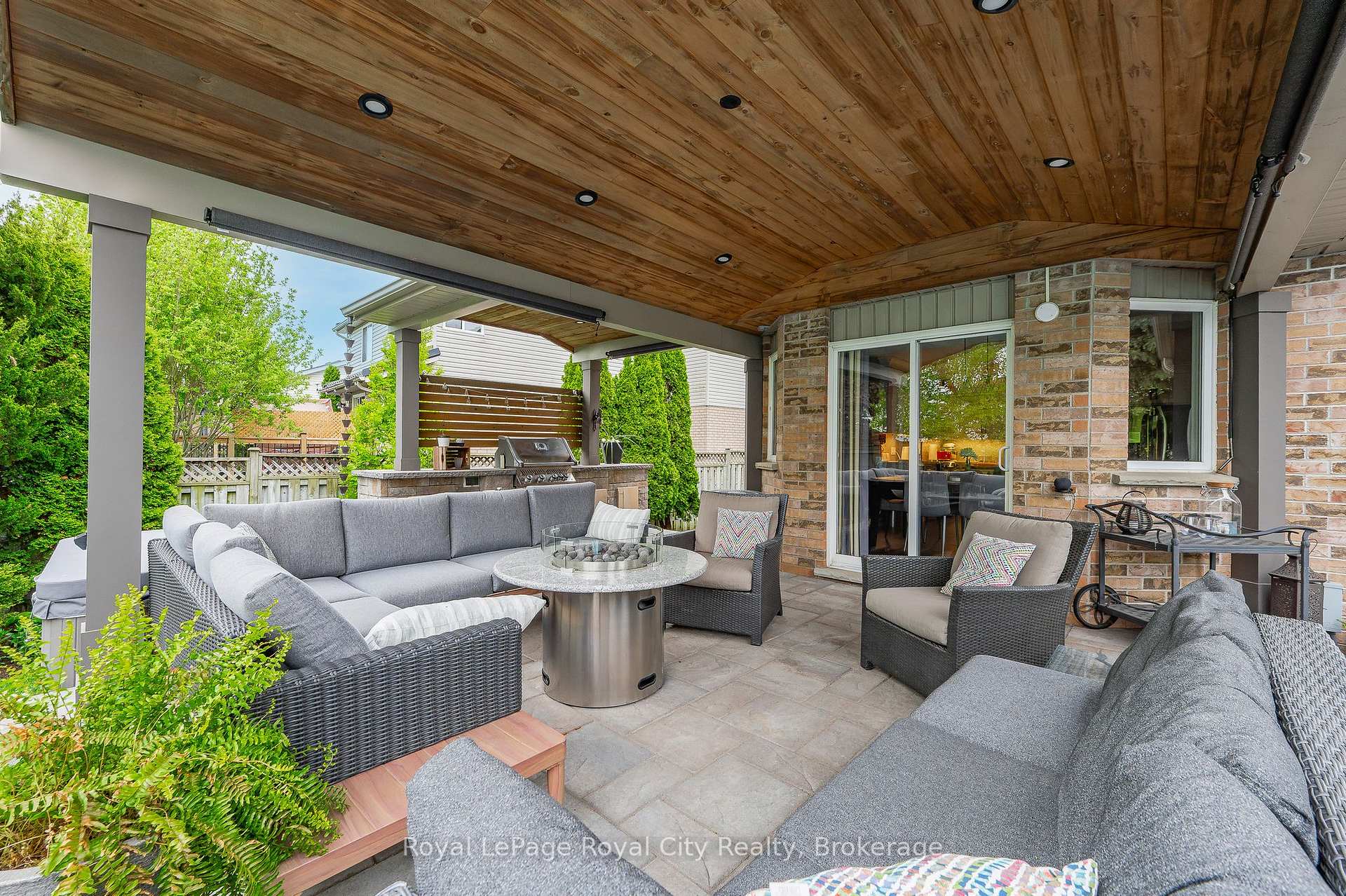 Photo 16 of 4 Lois Lane, Guelph, Willow West/Sugarbush/West Acres — HOMEH