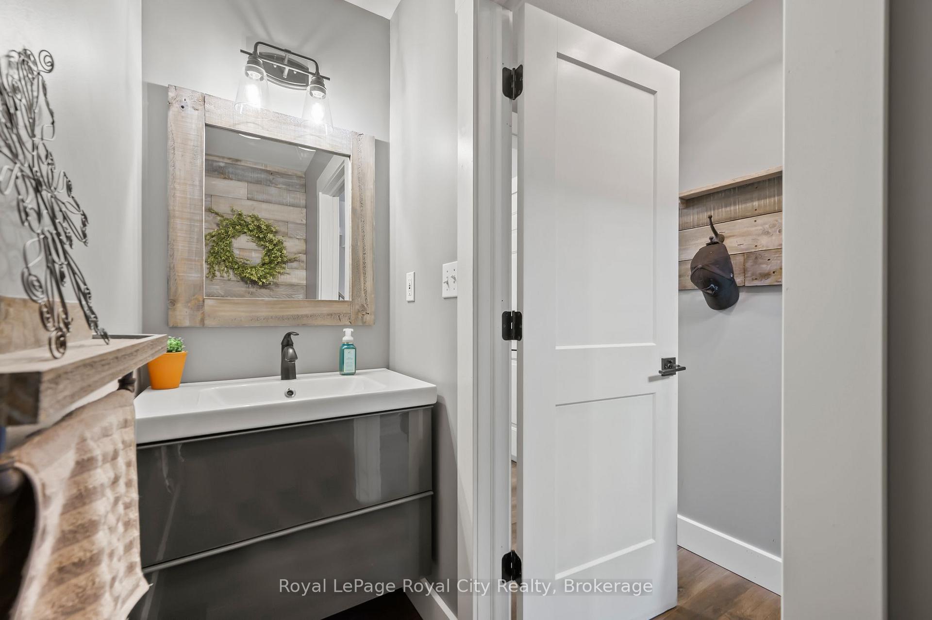 Photo 25 of 4 Lois Lane, Guelph, Willow West/Sugarbush/West Acres — HOMEH
