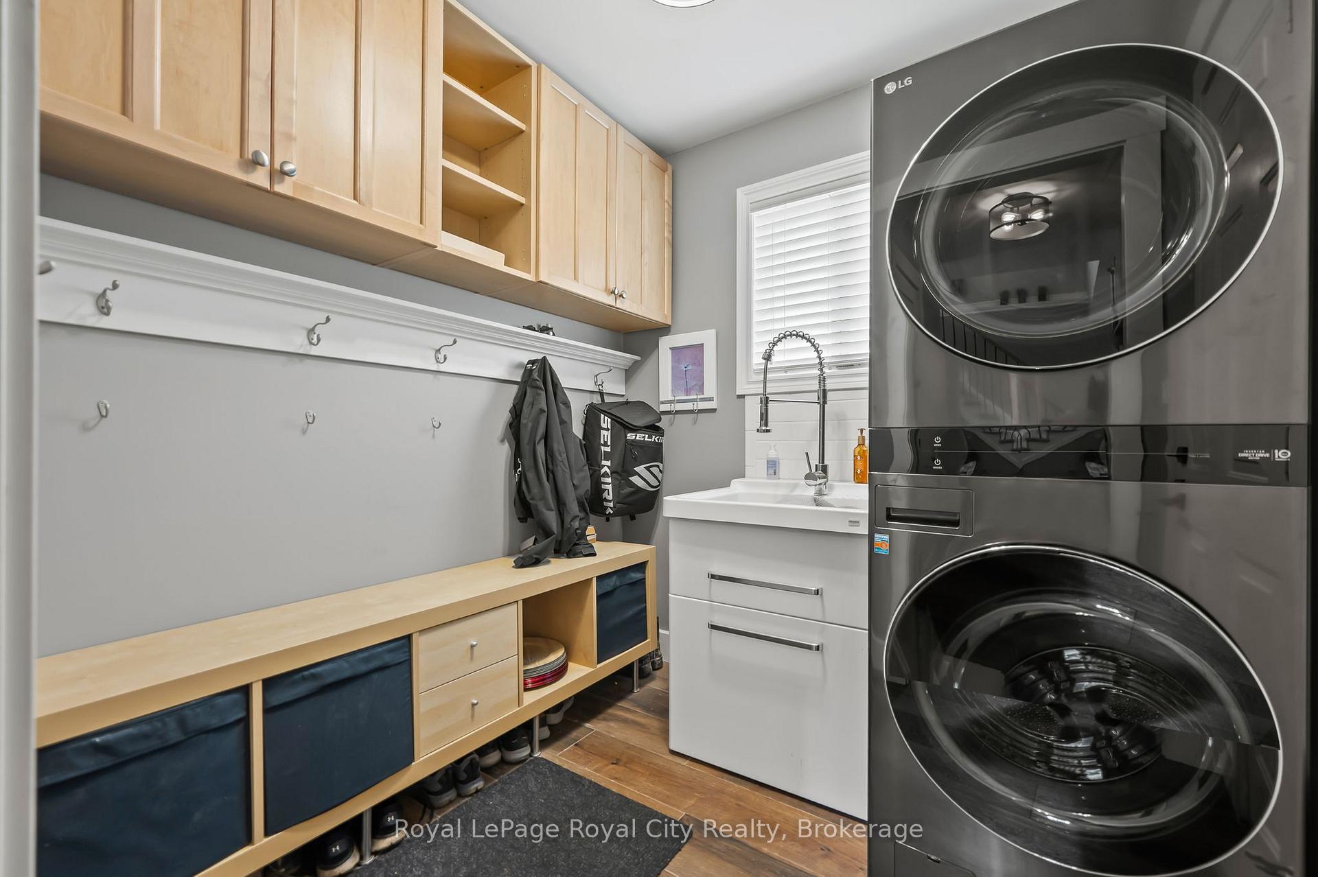 Photo 26 of 4 Lois Lane, Guelph, Willow West/Sugarbush/West Acres — HOMEH