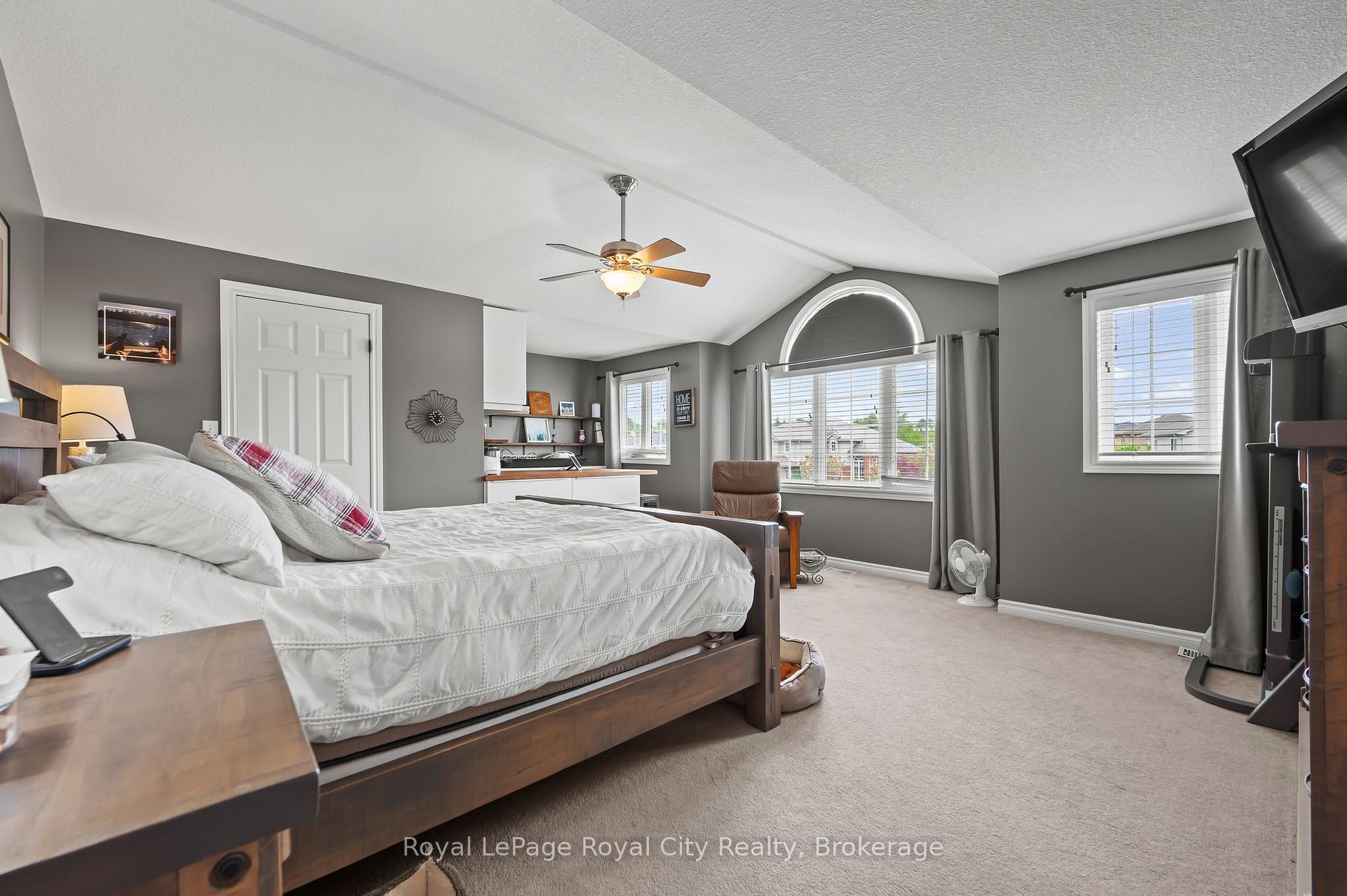 Photo 29 of 4 Lois Lane, Guelph, Willow West/Sugarbush/West Acres — HOMEH