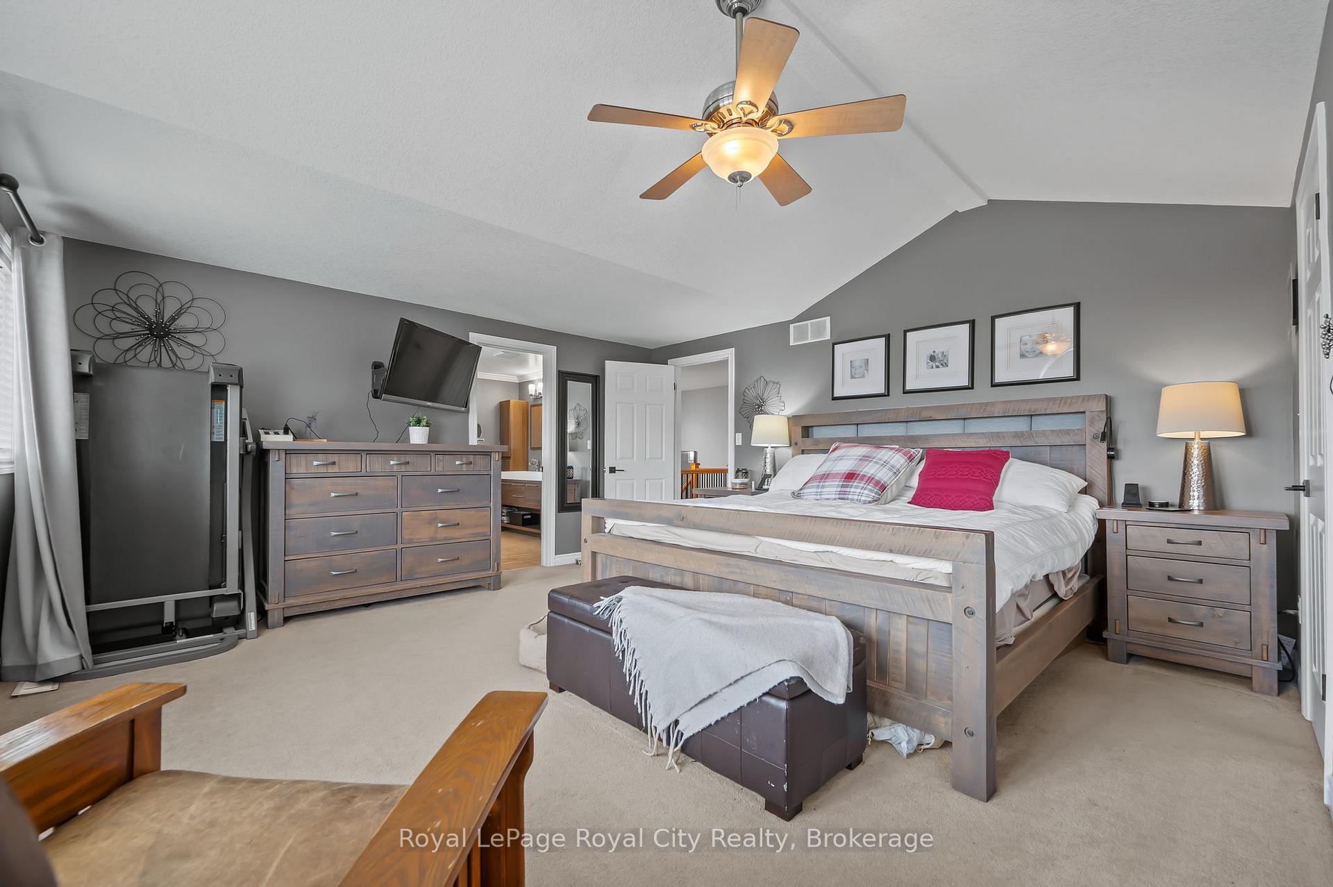 Photo 31 of 4 Lois Lane, Guelph, Willow West/Sugarbush/West Acres — HOMEH