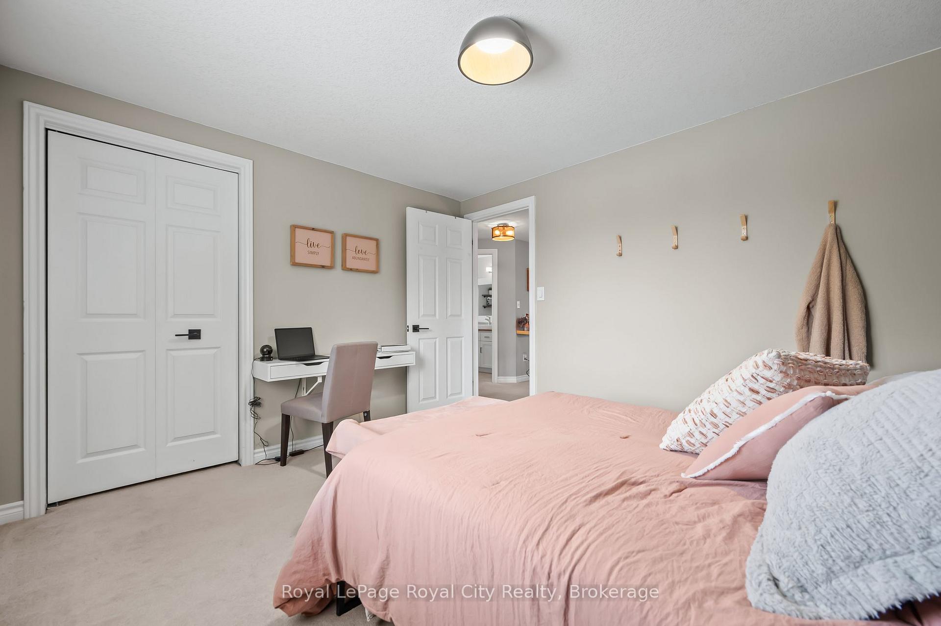 Photo 36 of 4 Lois Lane, Guelph, Willow West/Sugarbush/West Acres — HOMEH