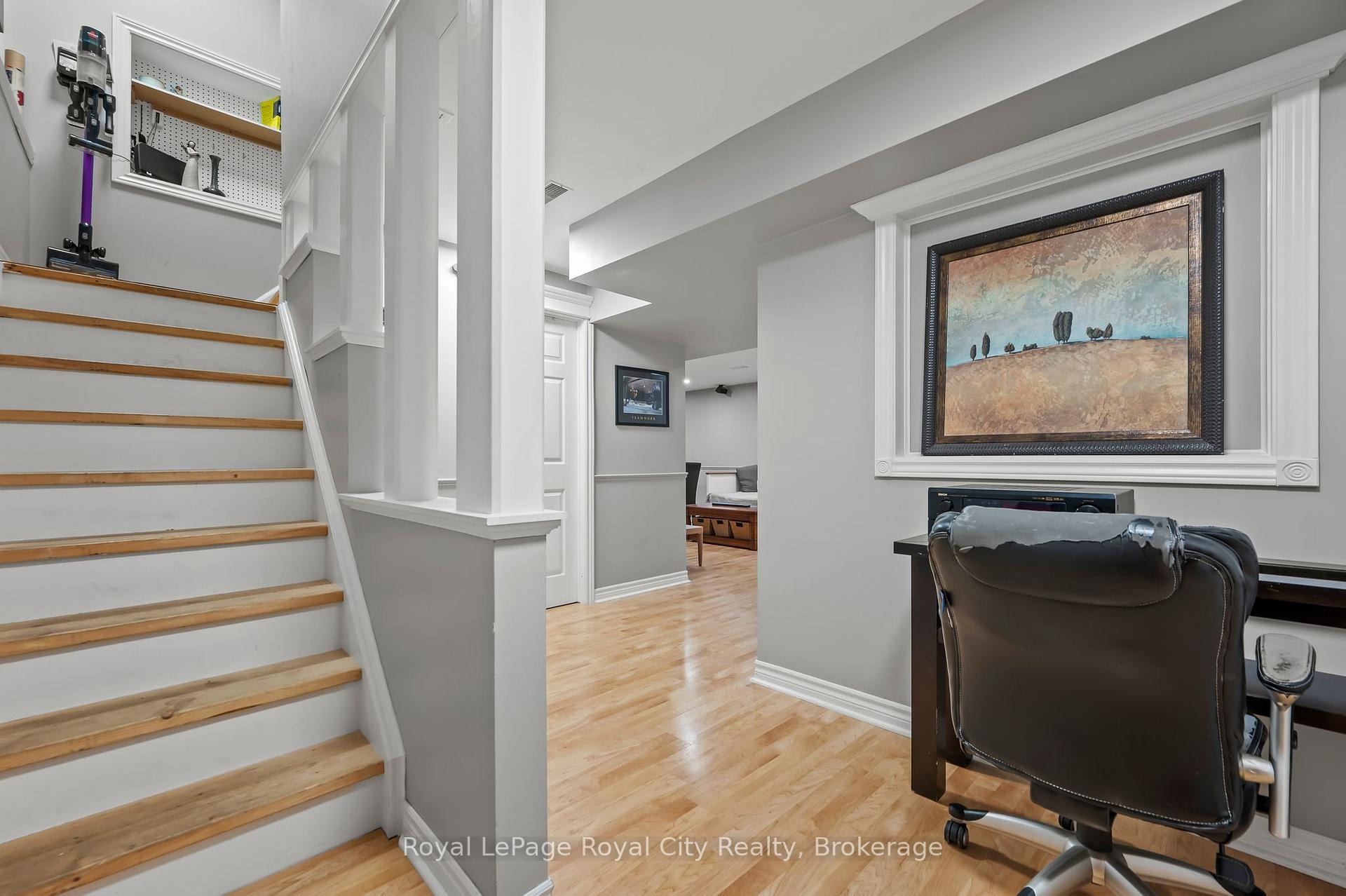 Photo 41 of 4 Lois Lane, Guelph, Willow West/Sugarbush/West Acres — HOMEH