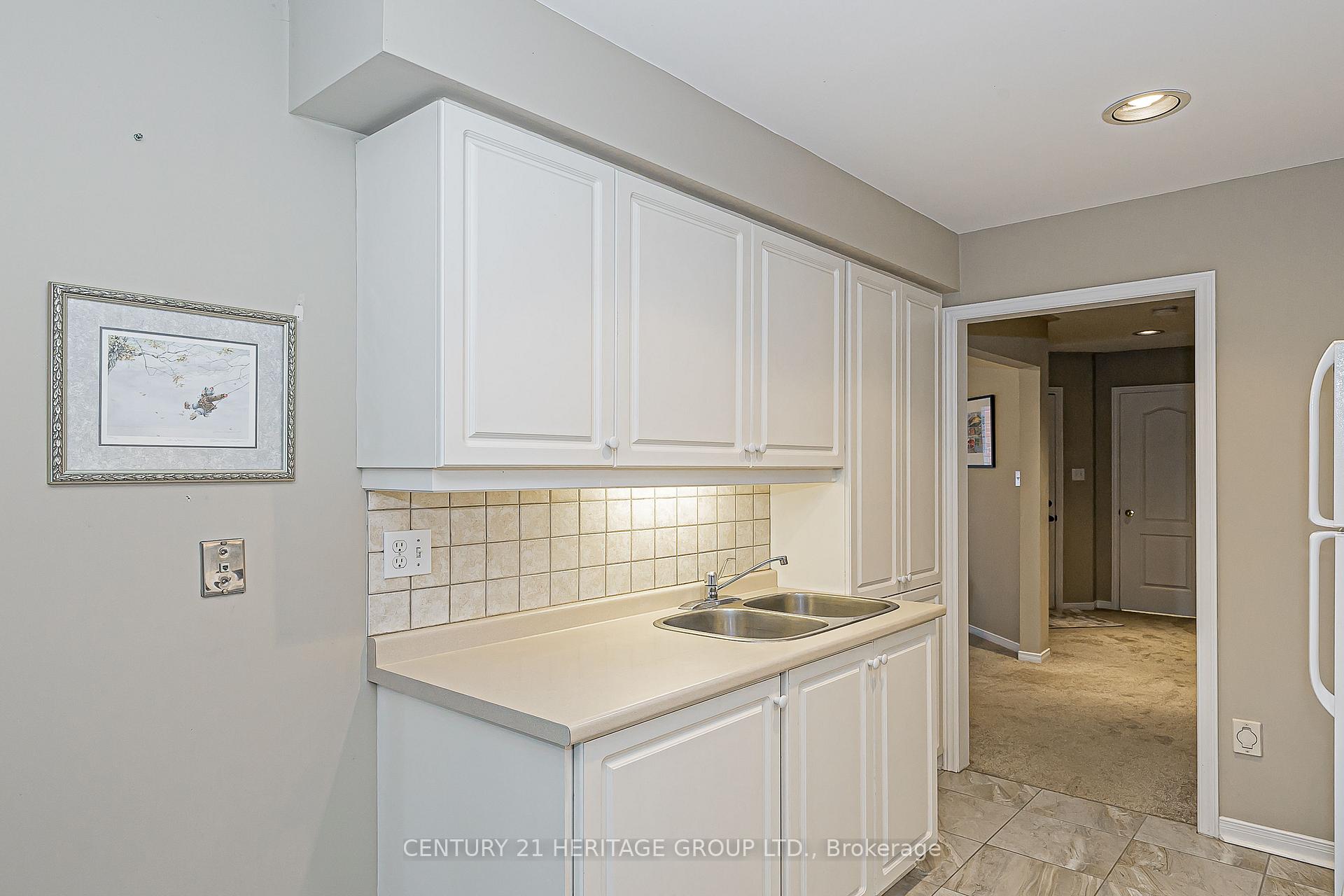 Photo 18 of 80 Primeau Drive, Aurora, Aurora Grove — HOMEH
