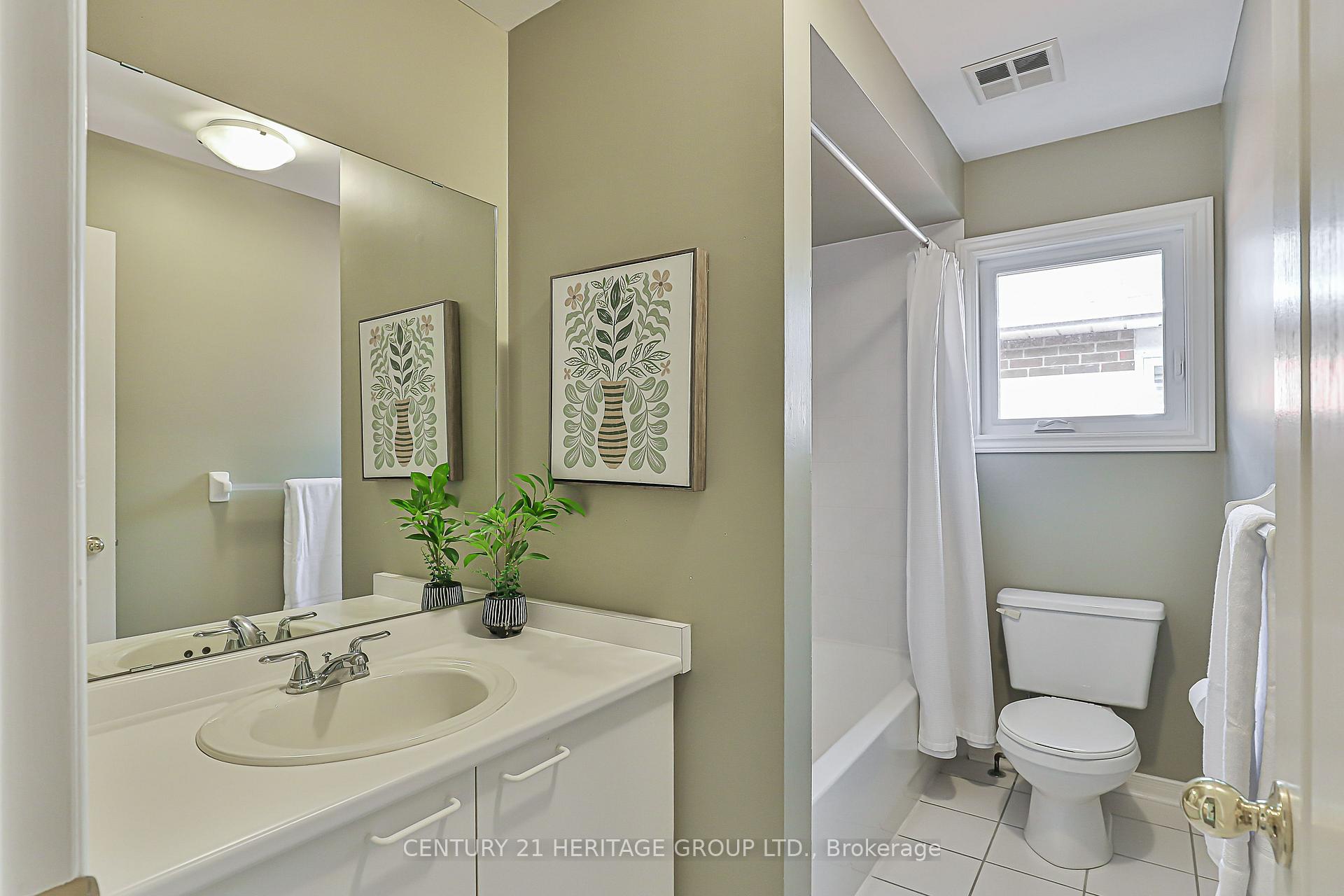 Photo 17 of 80 Primeau Drive, Aurora, Aurora Grove — HOMEH