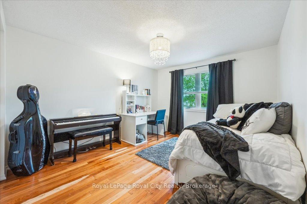 Photo 25 of 10 O'Connor Lane, Guelph, Grange Road — HOMEH