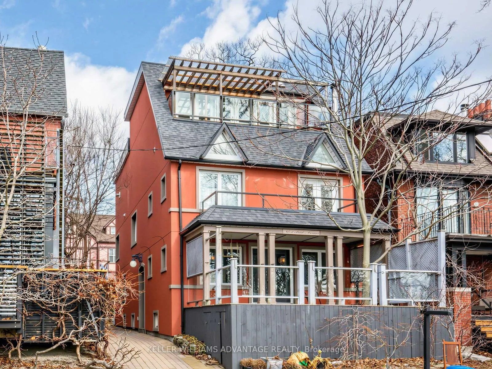 Photo 1 of 2 Park (Basement) Avenue, Toronto, The Beaches — HOMEH