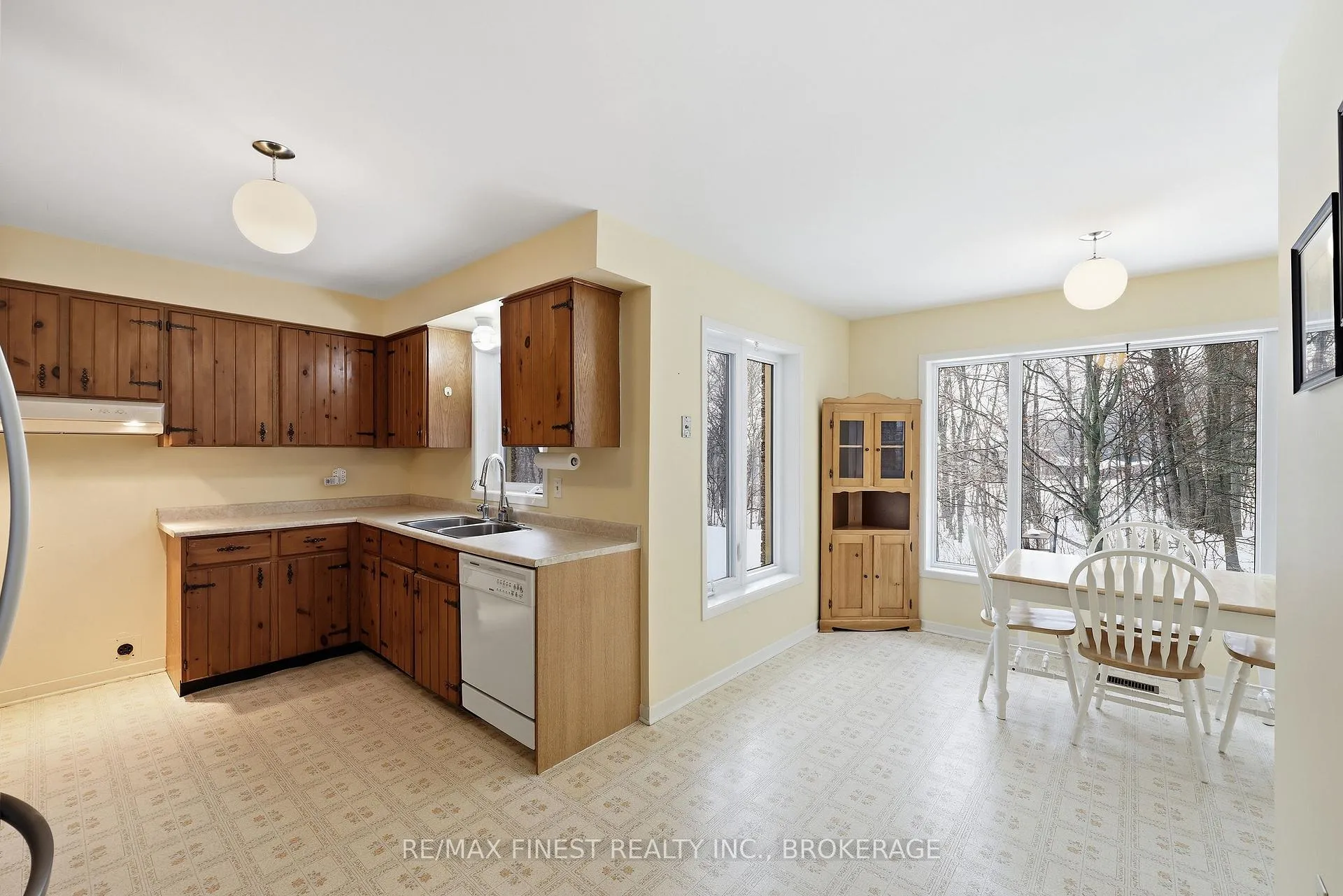 Photo 12 of 572 River Ridge Drive, Kingston, City North of 401 — HOMEH