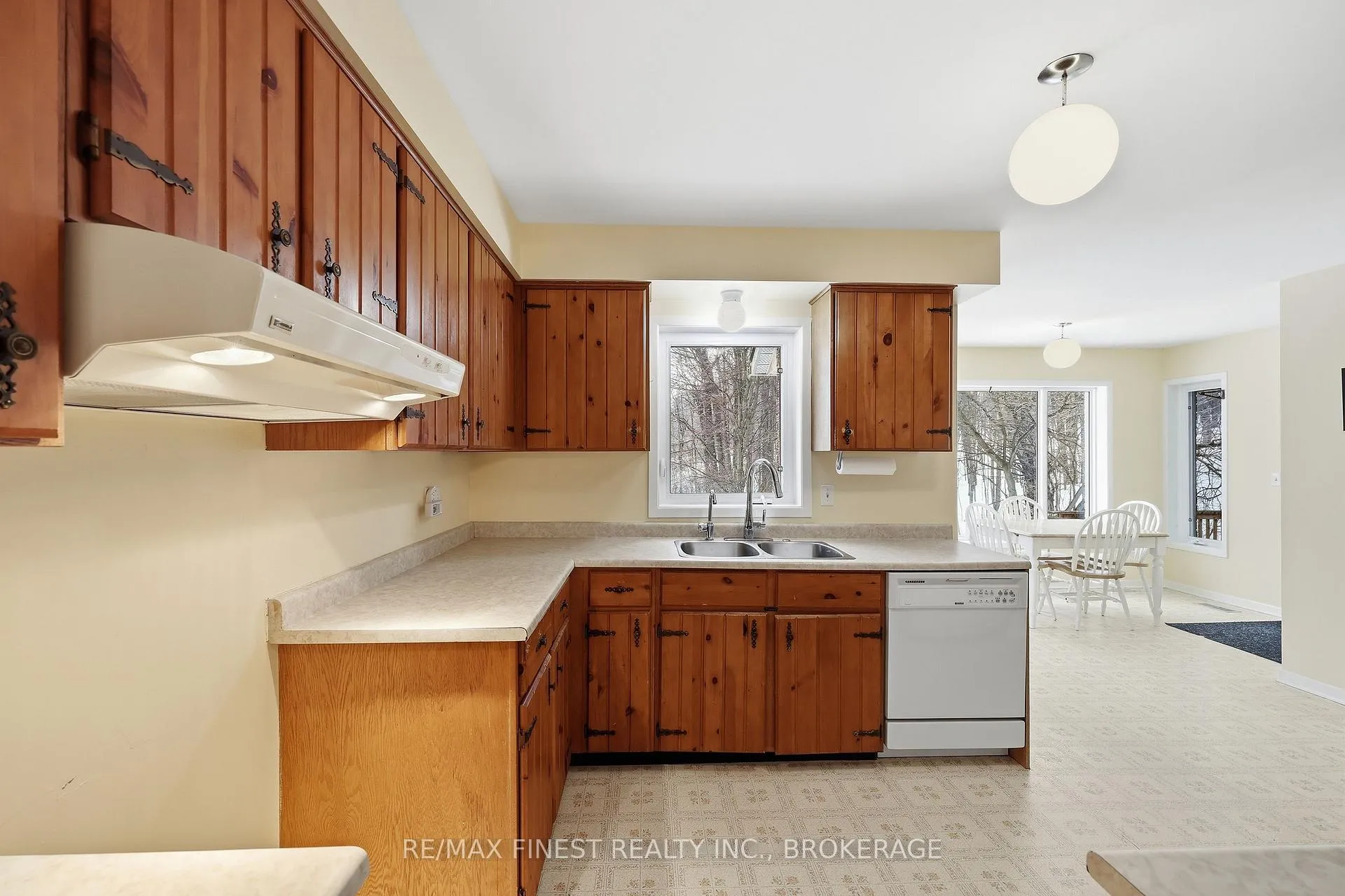 Photo 18 of 572 River Ridge Drive, Kingston, City North of 401 — HOMEH