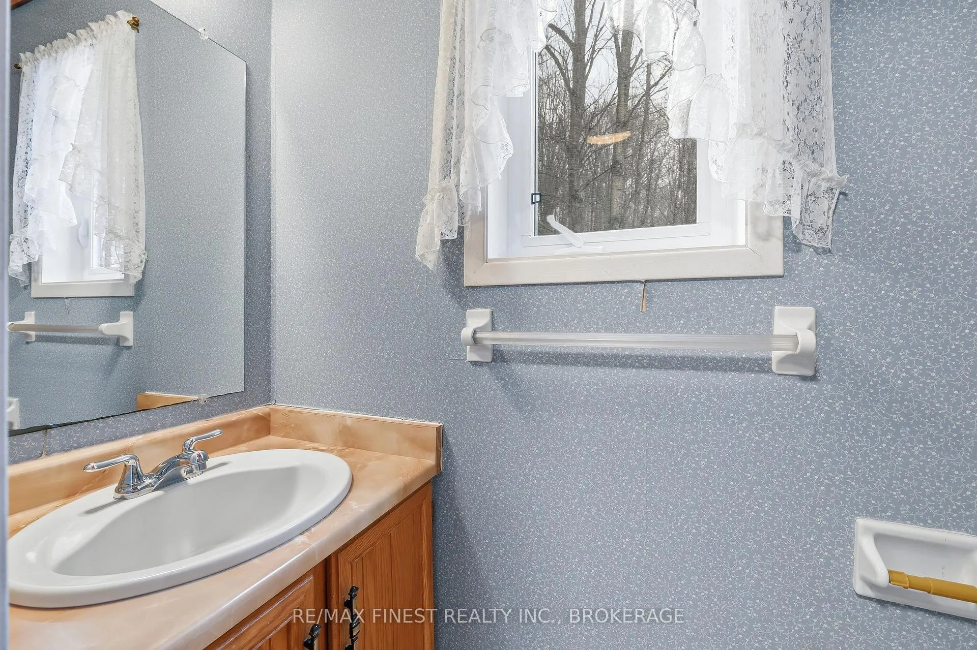 Photo 24 of 572 River Ridge Drive, Kingston, City North of 401 — HOMEH