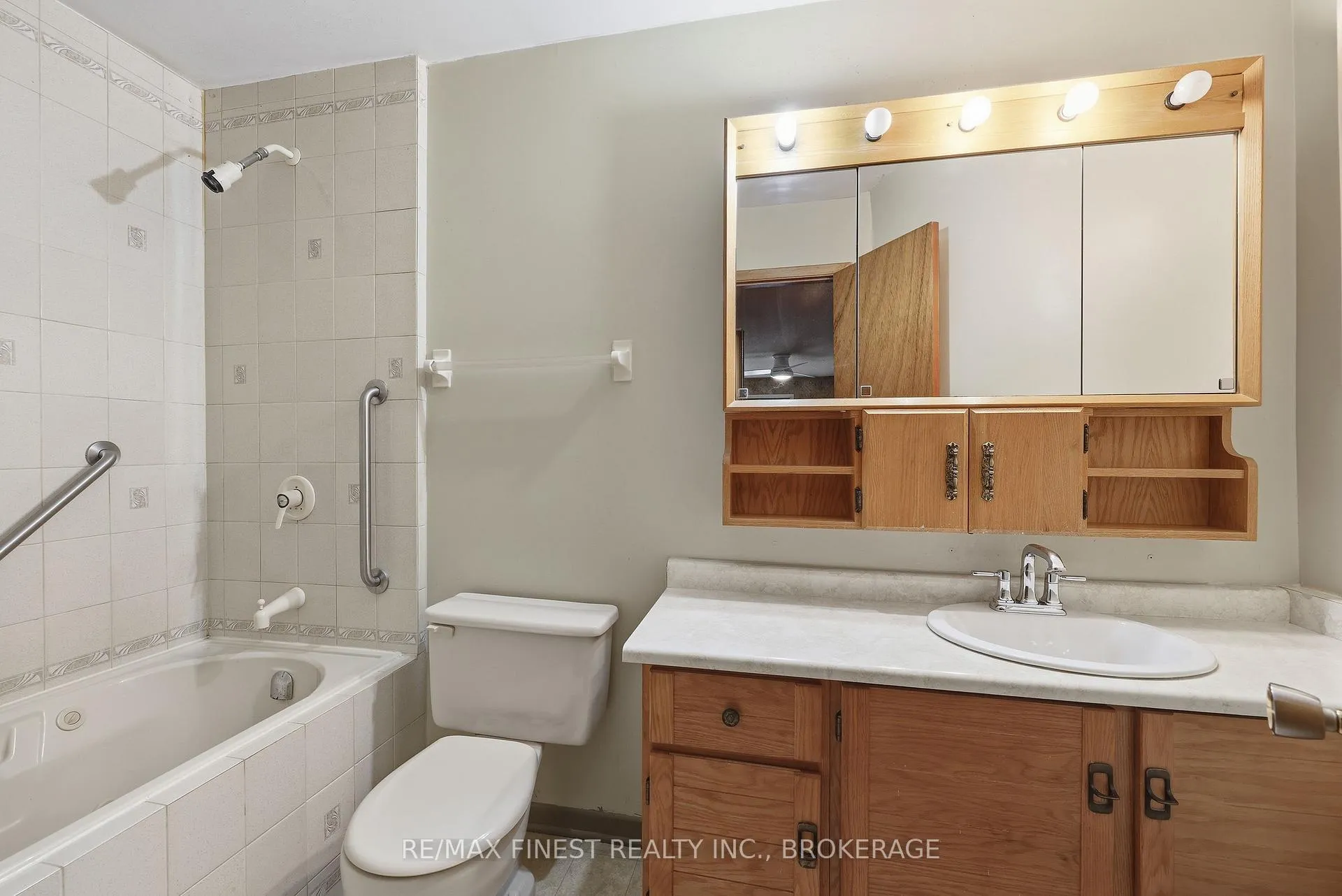 Photo 30 of 572 River Ridge Drive, Kingston, City North of 401 — HOMEH