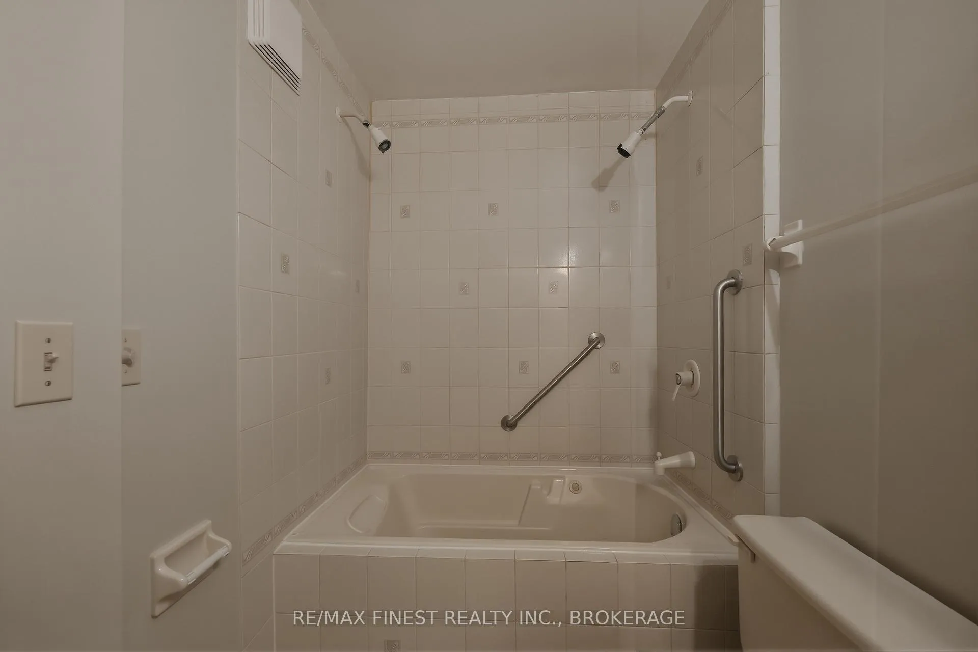 Photo 31 of 572 River Ridge Drive, Kingston, City North of 401 — HOMEH