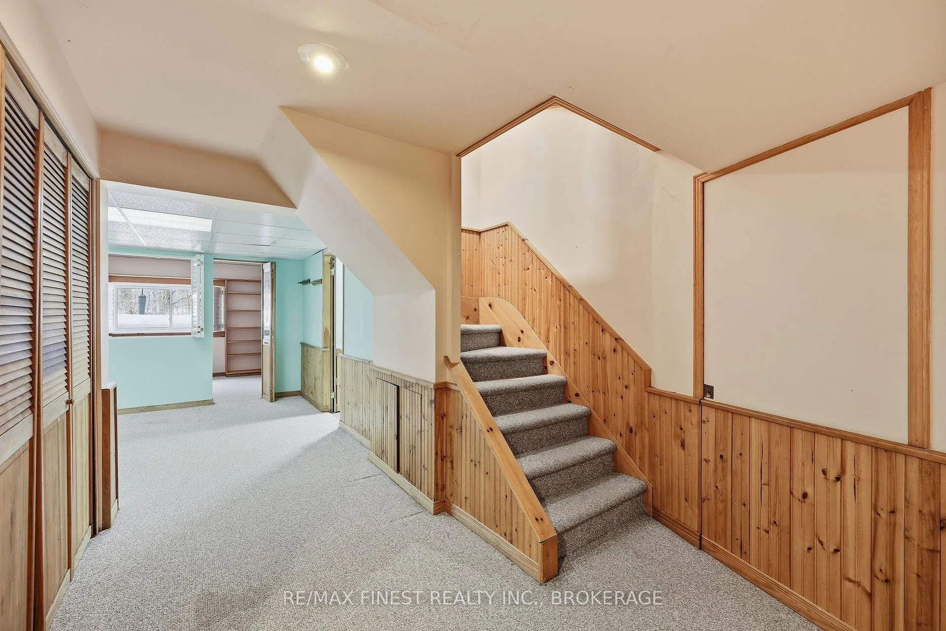 Photo 37 of 572 River Ridge Drive, Kingston, City North of 401 — HOMEH