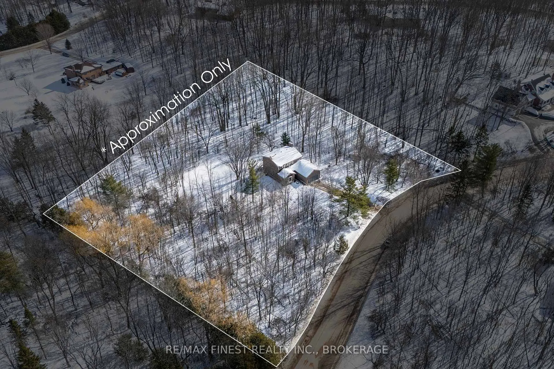 Photo 49 of 572 River Ridge Drive, Kingston, City North of 401 — HOMEH
