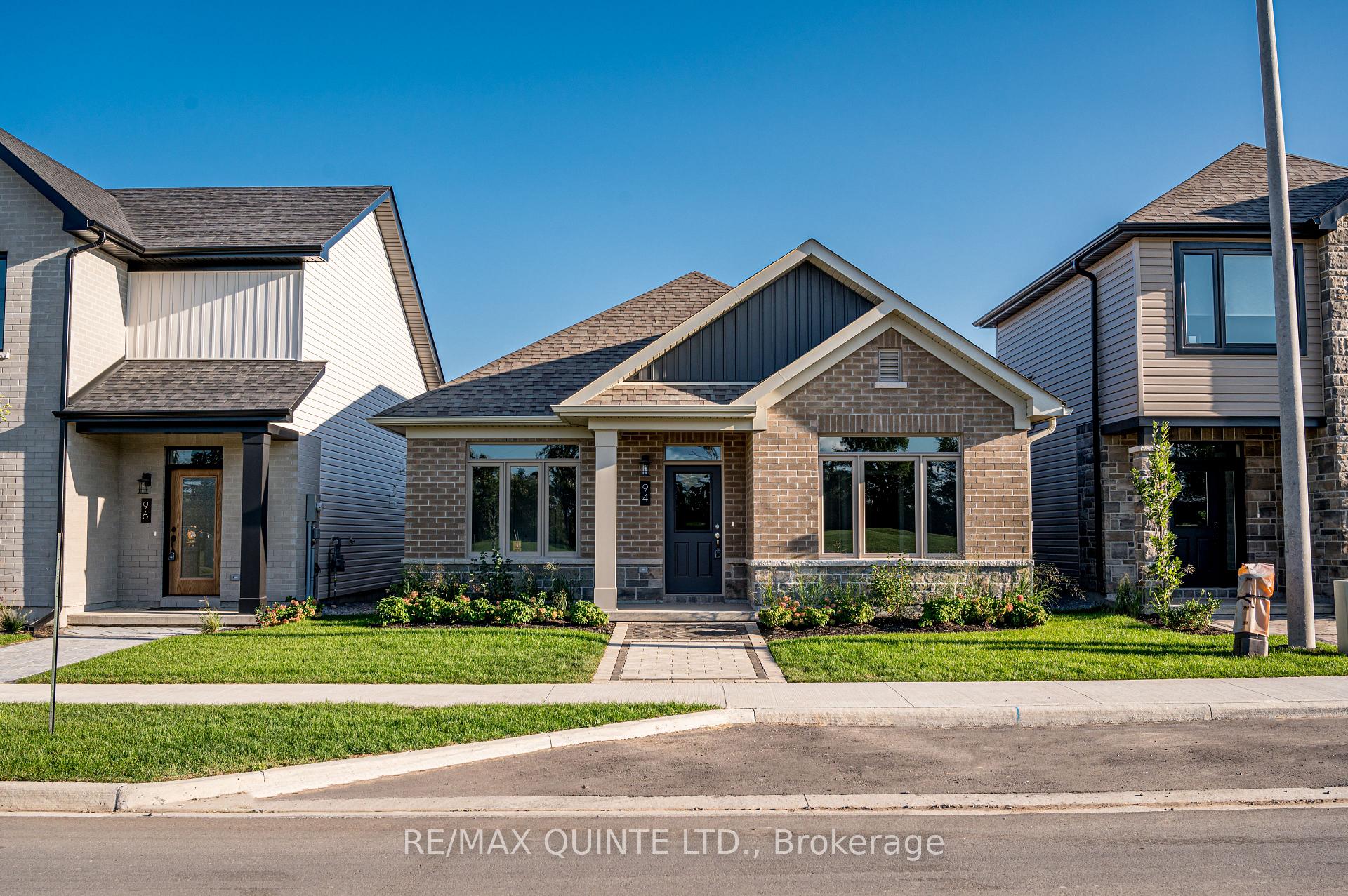 Photo 2 of 94A Riverstone Way, Belleville, Thurlow Ward — HOMEH
