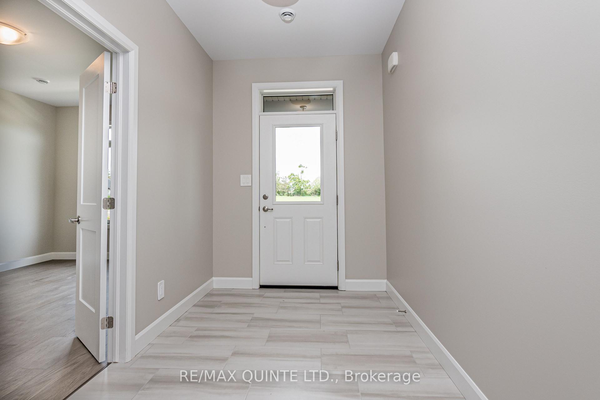 Photo 4 of 94A Riverstone Way, Belleville, Thurlow Ward — HOMEH