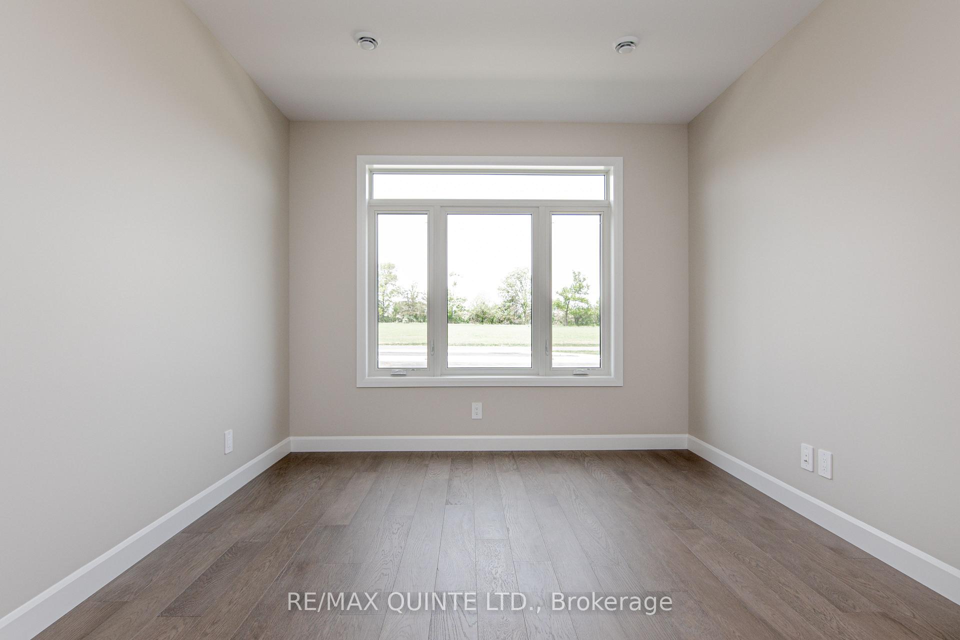 Photo 6 of 94A Riverstone Way, Belleville, Thurlow Ward — HOMEH