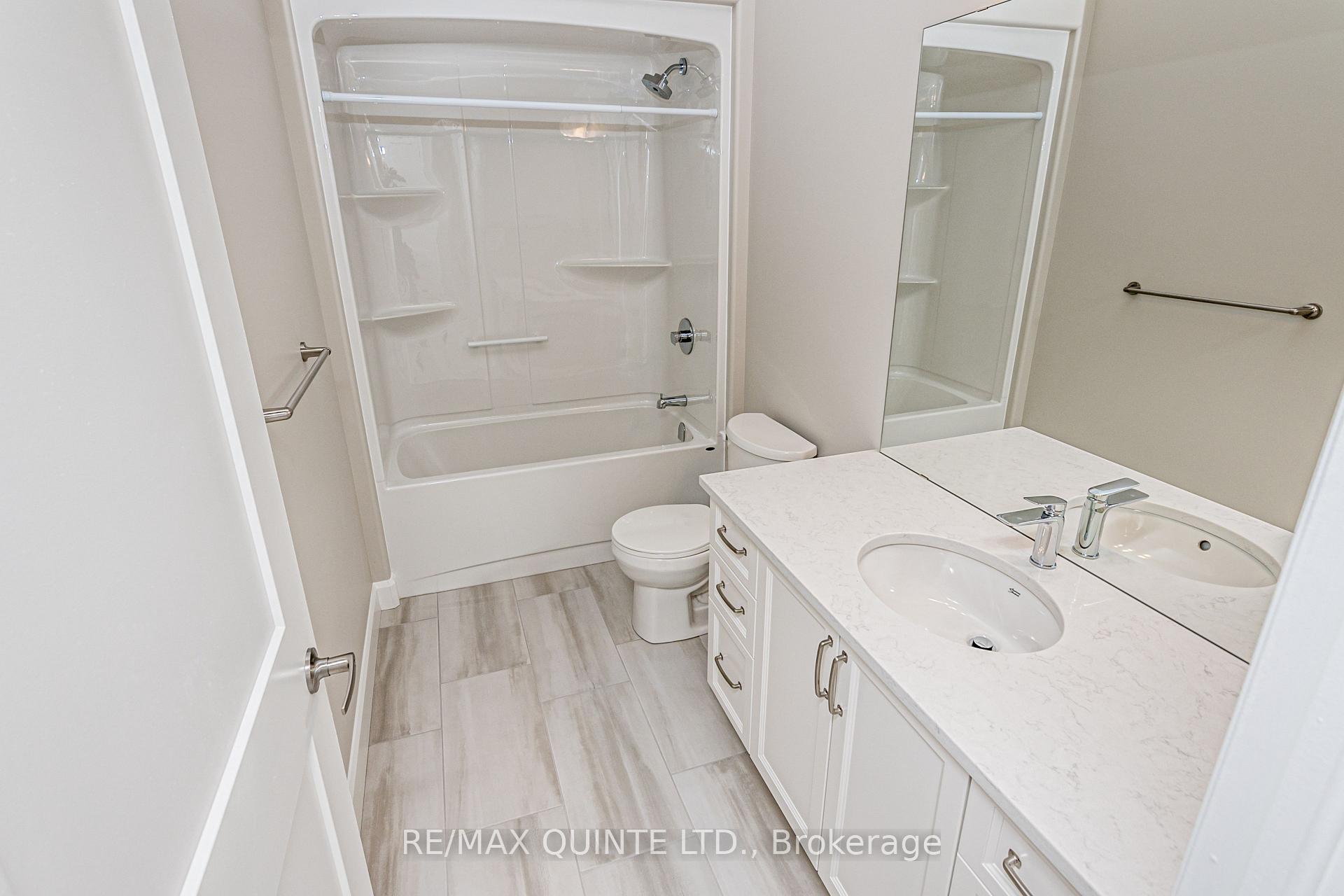 Photo 14 of 94A Riverstone Way, Belleville, Thurlow Ward — HOMEH
