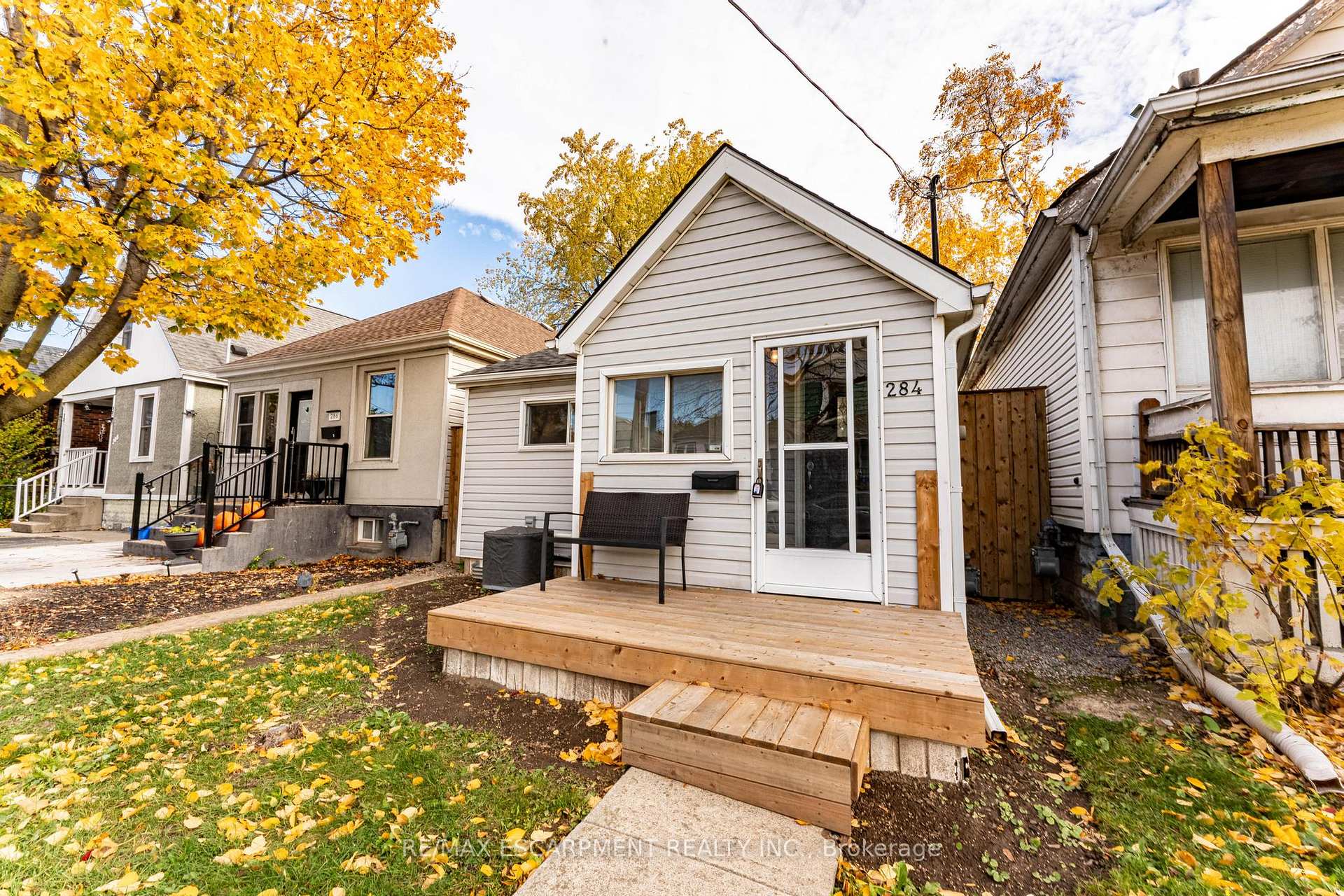 Photo 2 of 284 Paling Avenue, Hamilton, Homeside — HOMEH