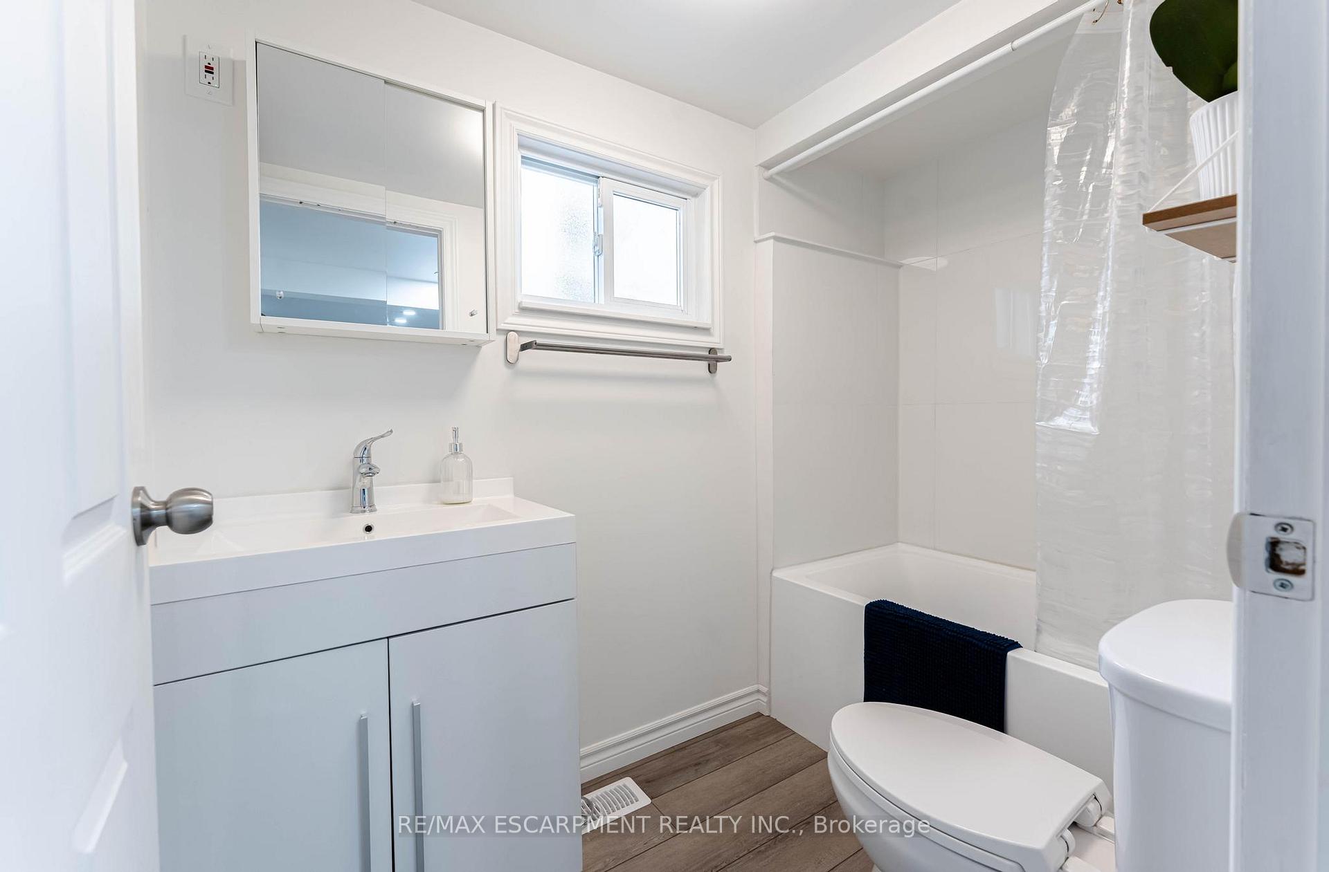 Photo 11 of 284 Paling Avenue, Hamilton, Homeside — HOMEH