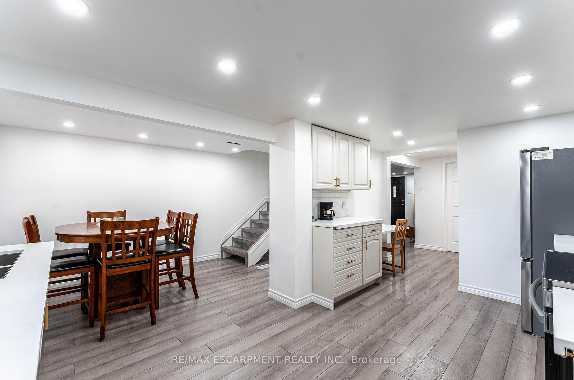 Photo 17 of 284 Paling Avenue, Hamilton, Homeside — HOMEH