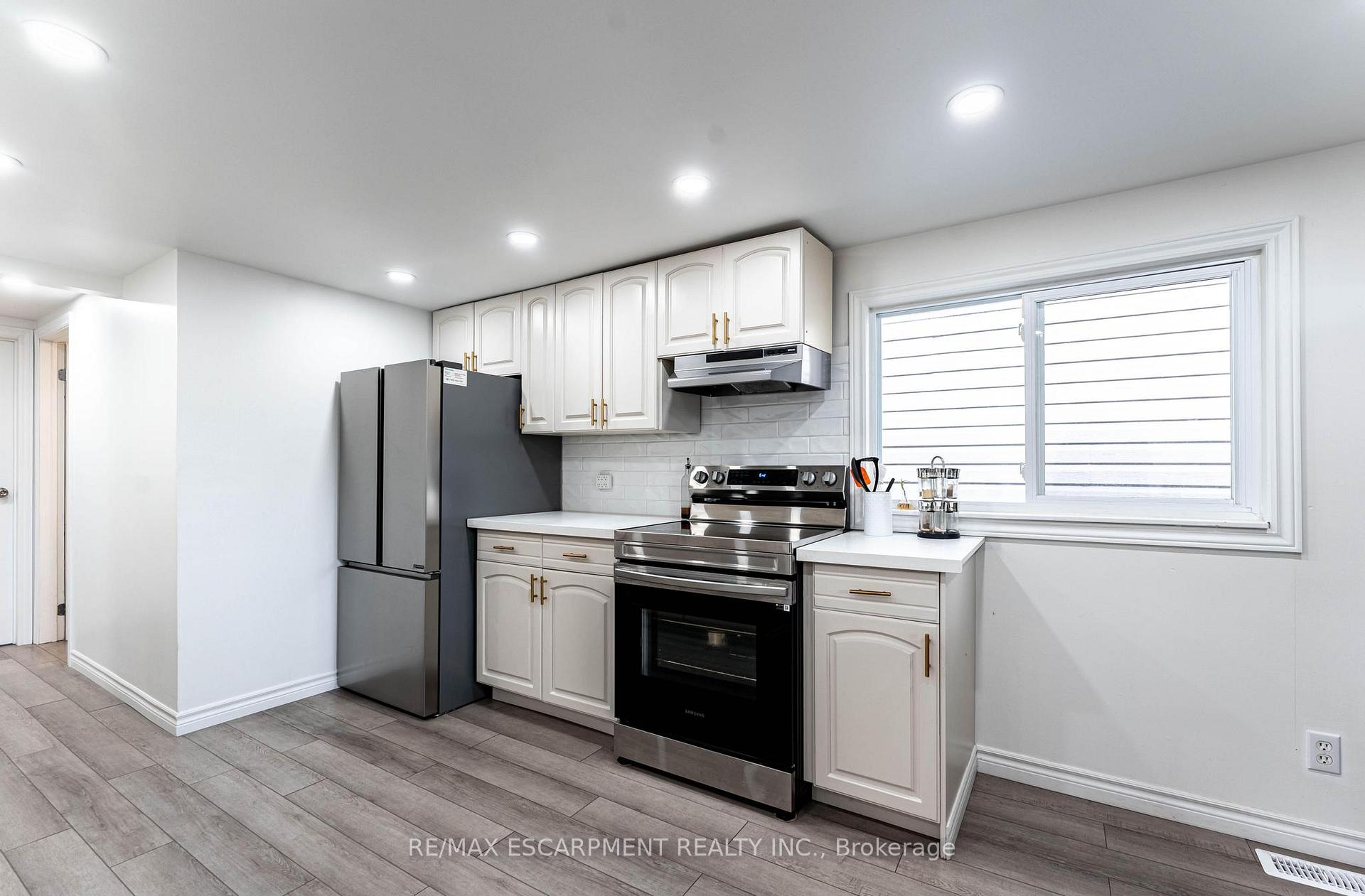 Photo 18 of 284 Paling Avenue, Hamilton, Homeside — HOMEH
