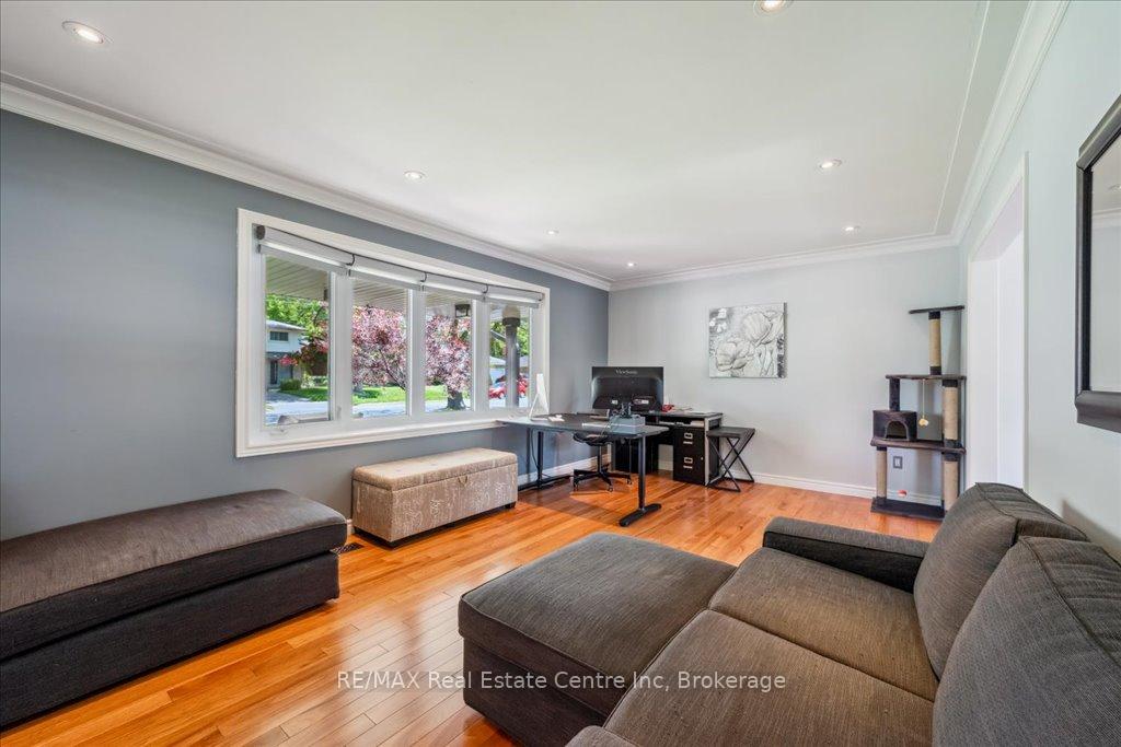 Photo 7 of 44 Glenburnie Drive, Guelph, Grange Road — HOMEH