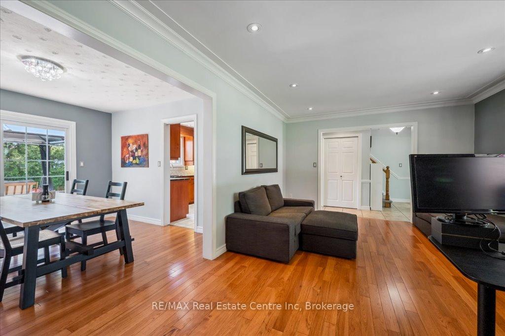 Photo 9 of 44 Glenburnie Drive, Guelph, Grange Road — HOMEH