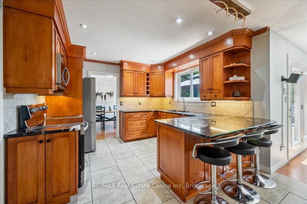 Photo 12 of 44 Glenburnie Drive, Guelph, Grange Road — HOMEH