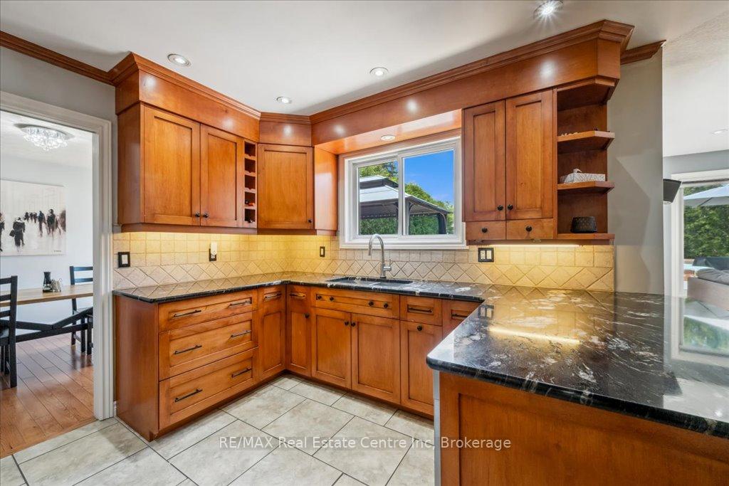 Photo 13 of 44 Glenburnie Drive, Guelph, Grange Road — HOMEH