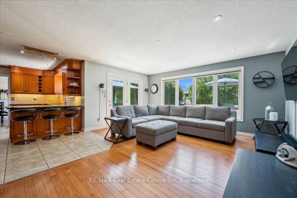 Photo 19 of 44 Glenburnie Drive, Guelph, Grange Road — HOMEH