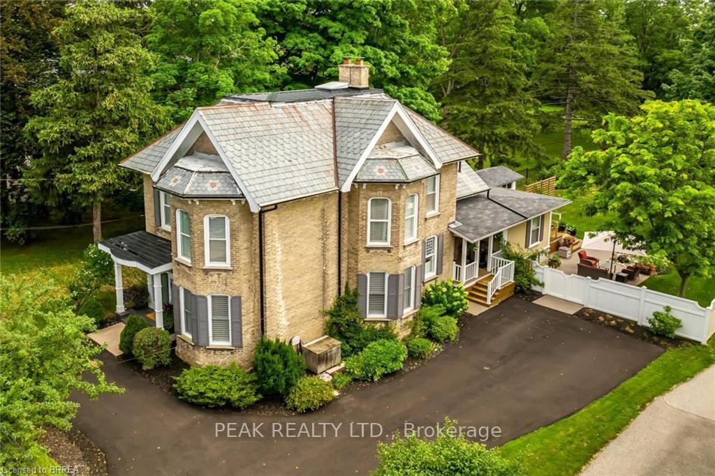 Photo 5 of 197 Grand River Street N, Brant, Paris — HOMEH
