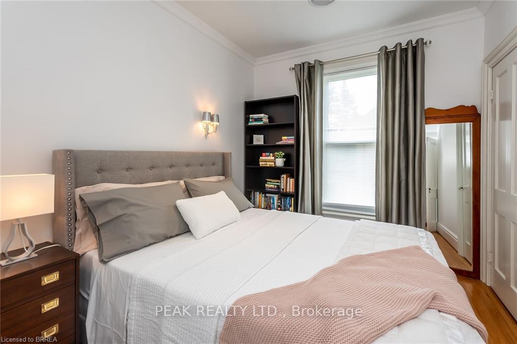Photo 16 of 197 Grand River Street N, Brant, Paris — HOMEH