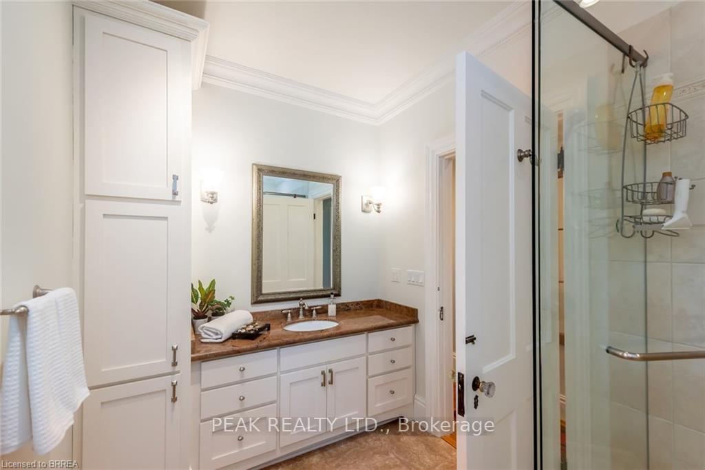 Photo 19 of 197 Grand River Street N, Brant, Paris — HOMEH