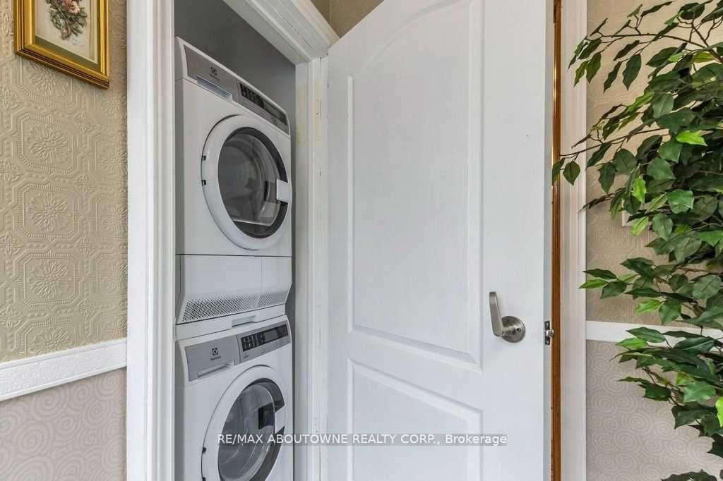 Photo 4 of Unit Upper, 50 Ridgewood Avenue, Guelph, Junction/Onward Willow — HOMEH